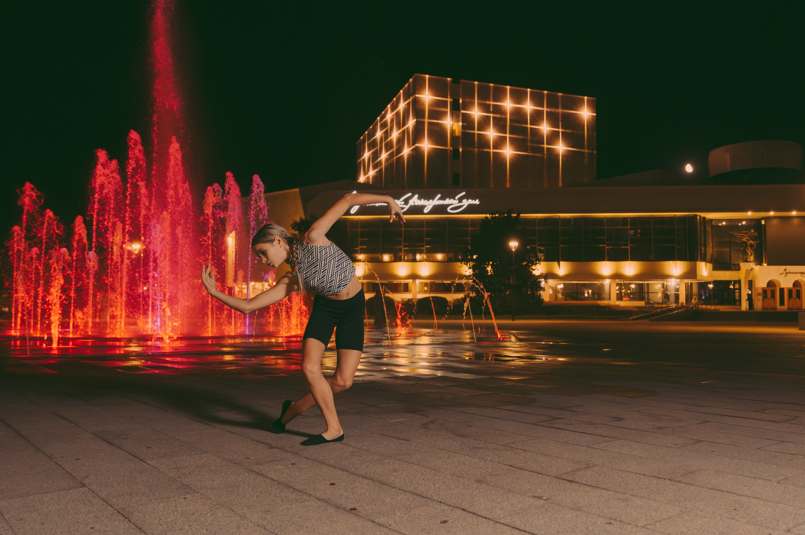 Съёмка EnDehors в вечернем городе. Фотограф Сергей Дружков (Воронеж / Липецк)