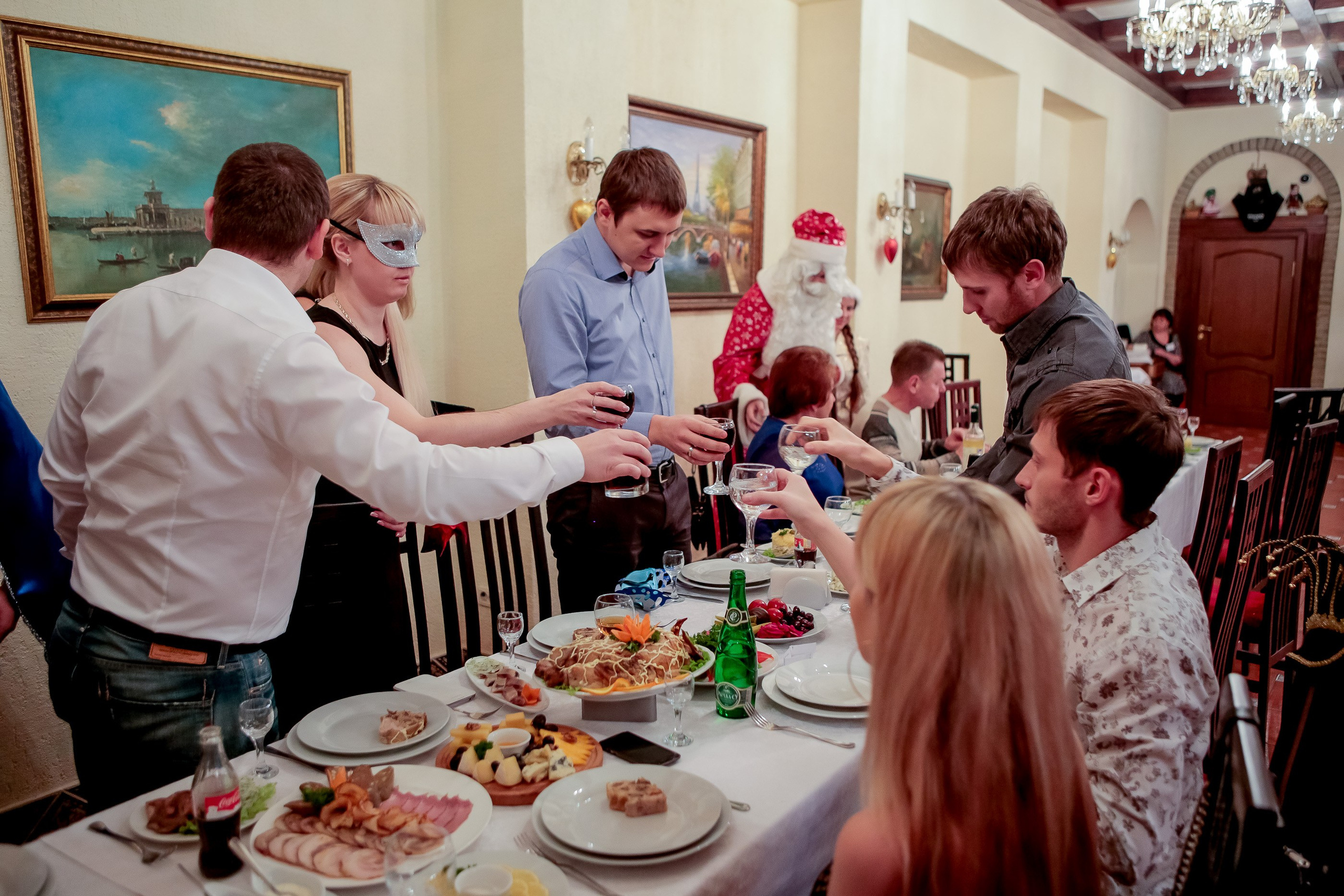 Корпоратив. Max Matvich and Victoria Basova are professionals in their field