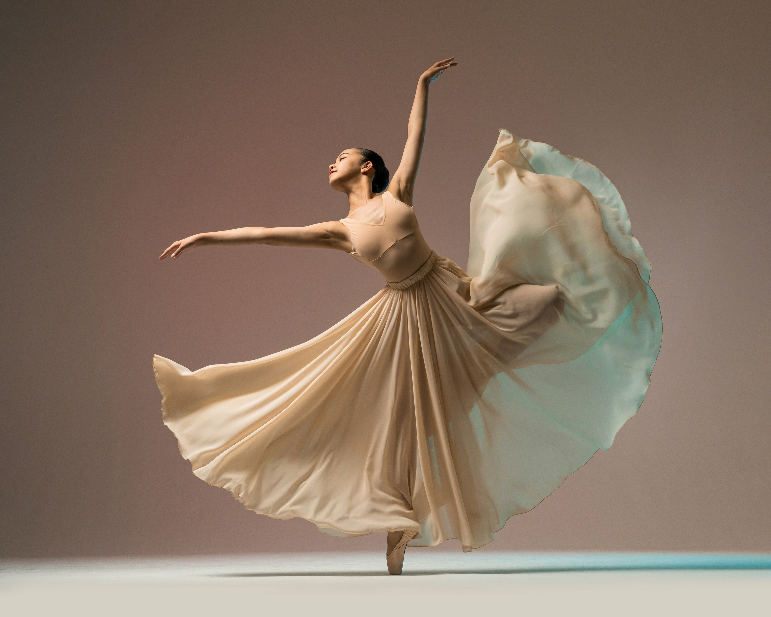 Бежевая воздушная юбка напрокат для фотосессии. Балетный фотограф Алина Ханько — Душа Балета