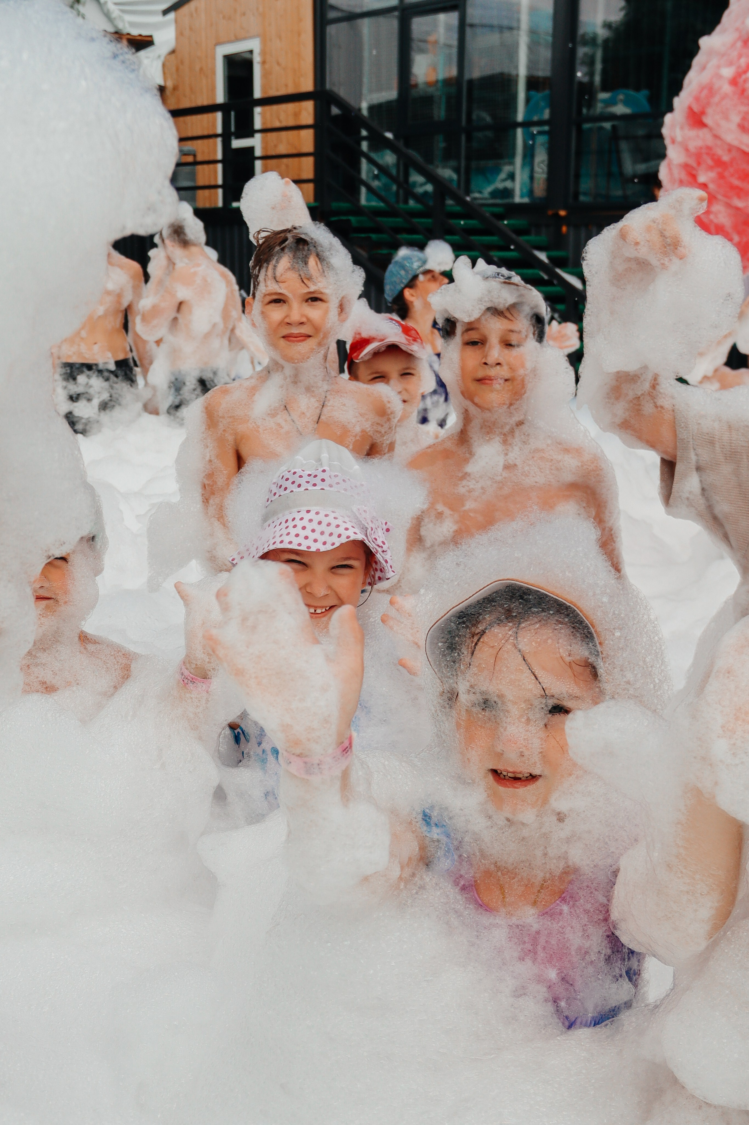 02.07.2026/11:00/Пенная дискотека/Малибу. Семейный и детский фотограф в Славгороде Анастасия Винс