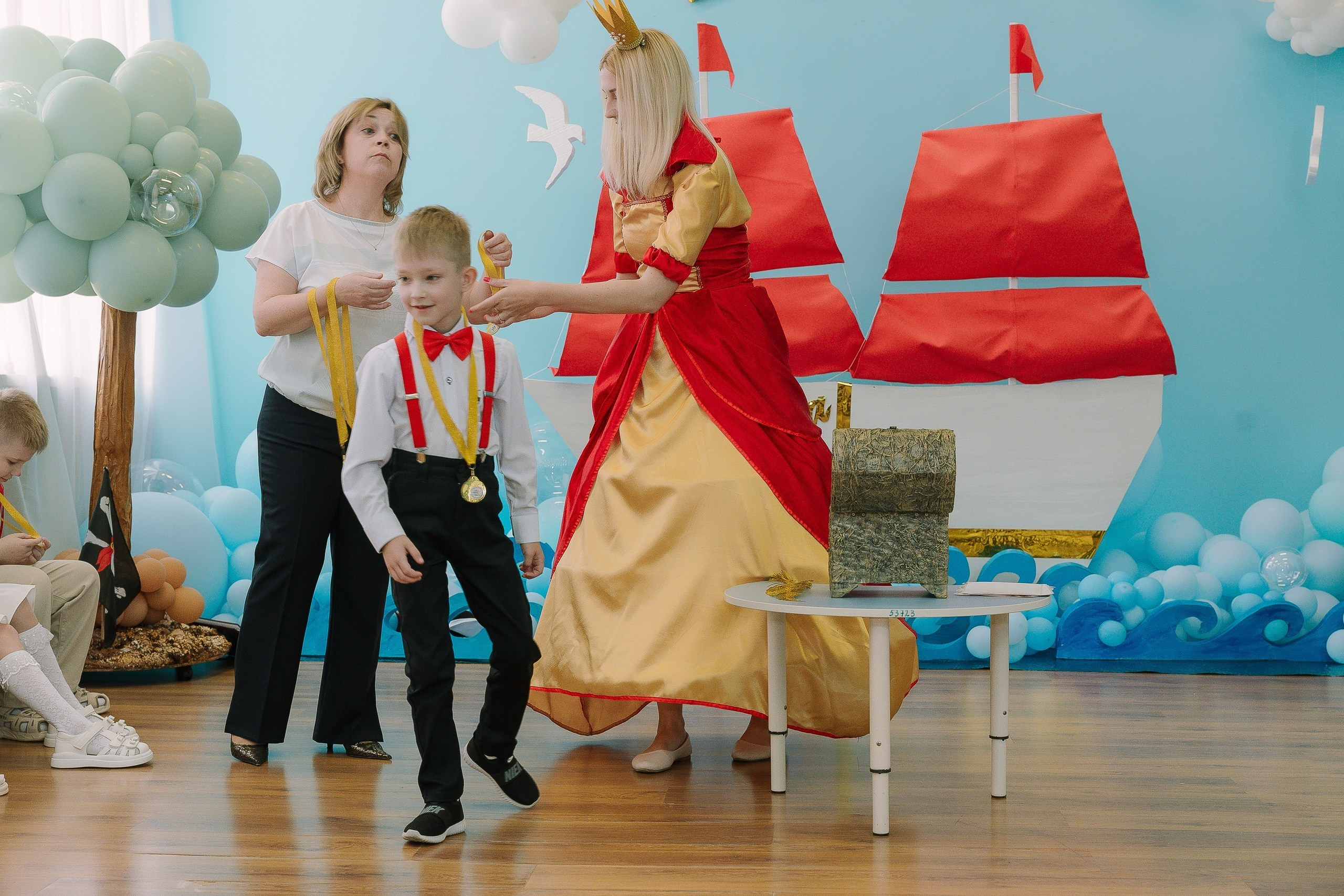 Выпускной 10 ДС. Выпускные альбомы Натальи Бутко: Новороссийск, Анапа, Геленджик