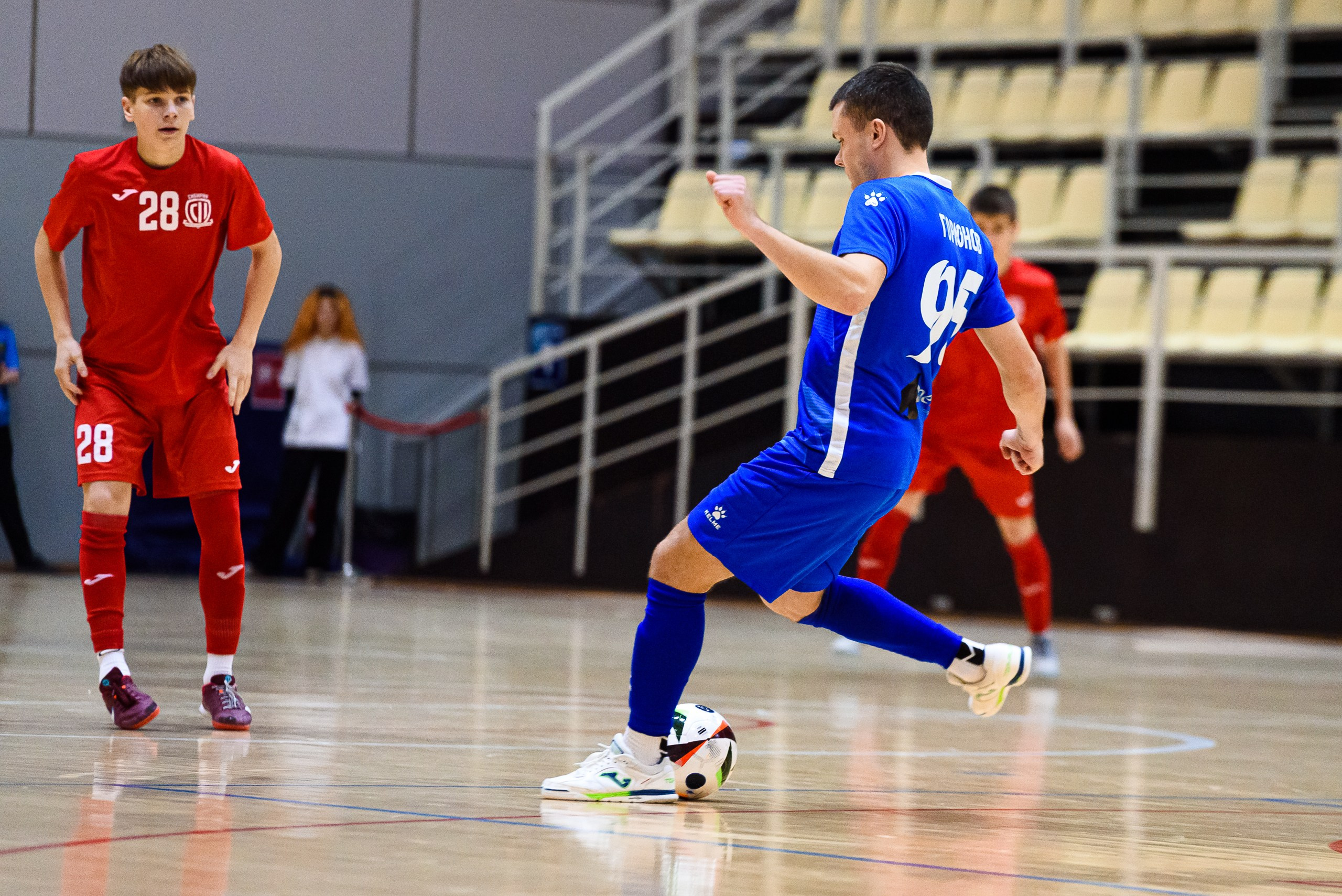 Высшая лига по футзалу — Сезон 2024-2025 — 2ой тур. Репортажный фотограф в Кемерово