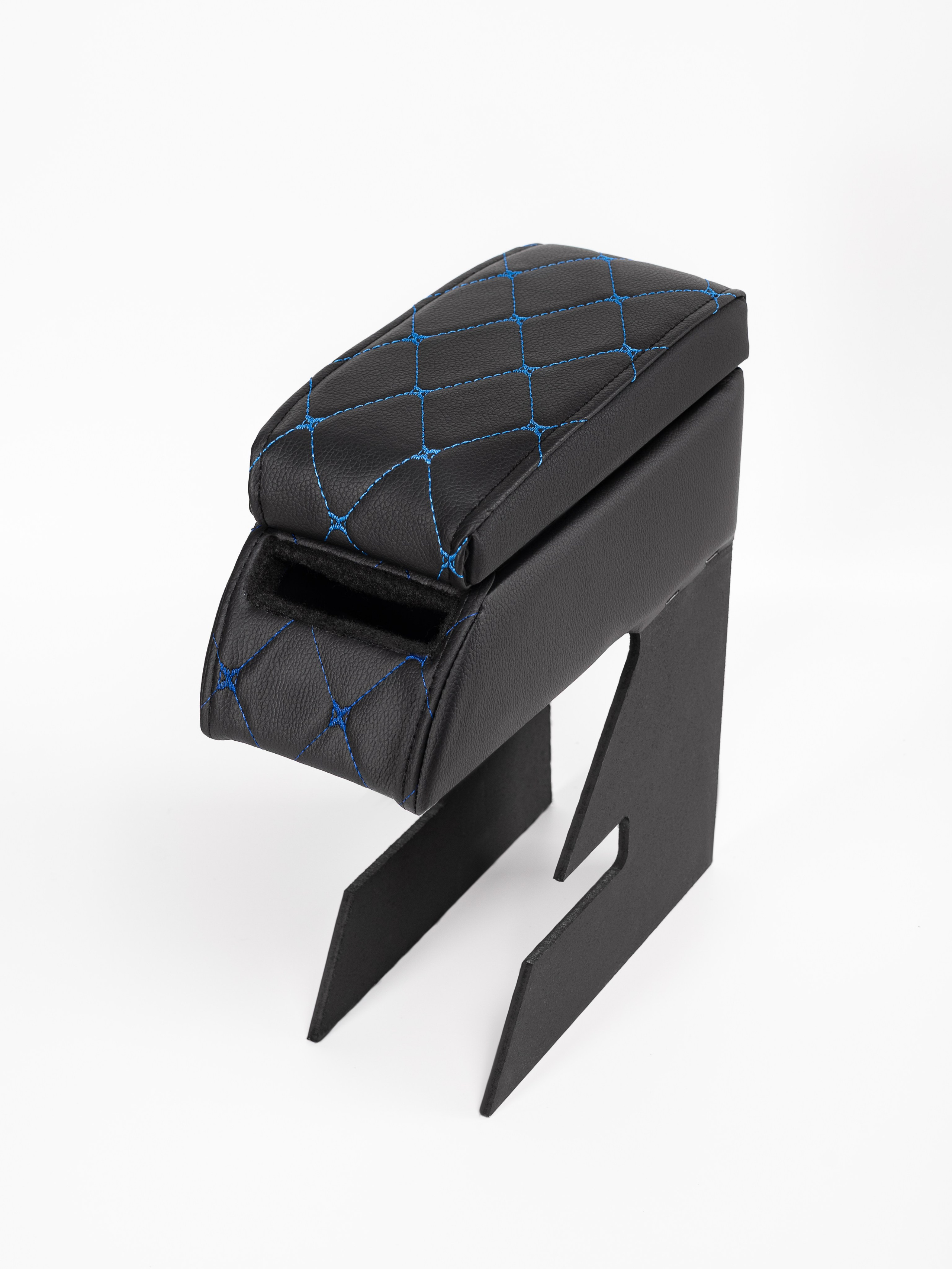 Автоподлокотники предметка стёганые серия 3. Предметный фотограф, фото для маркетплейсов Пятигорск, КМВ