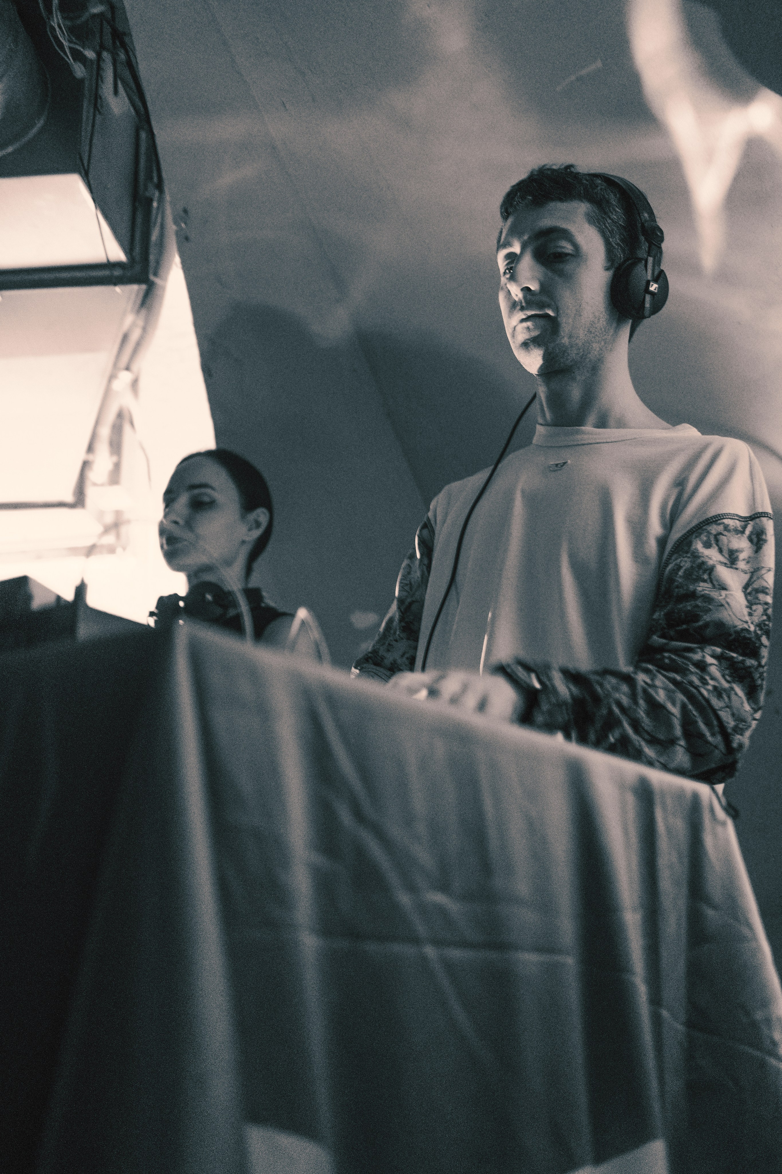 Невротик 14.02.25. Софа Катастрофа, Одичание. фотохудожница, креативный продюсер, автор. Nude, eros, портретный фотограф