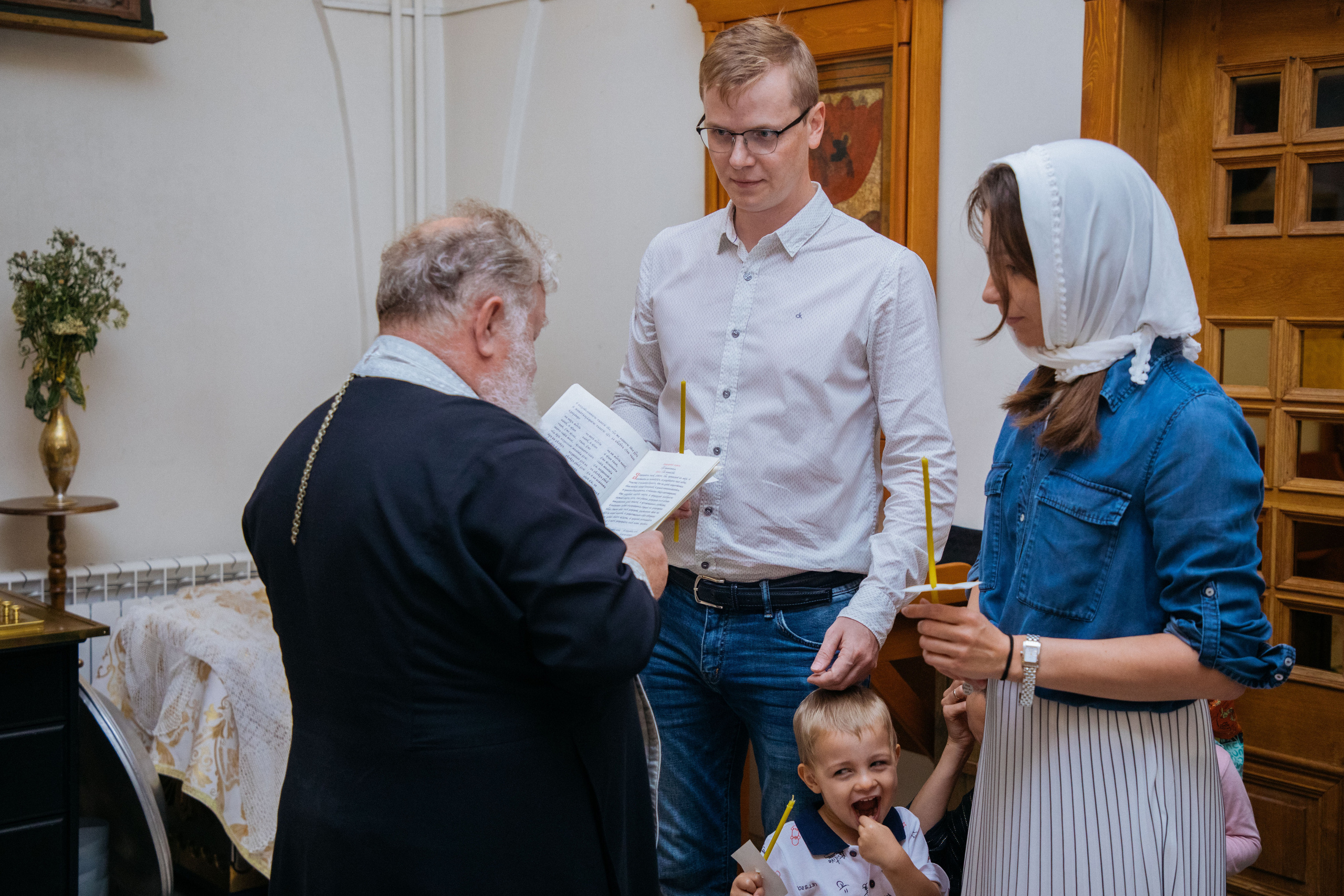 Крестины Павла. Репортажный фотограф Виктория Чорба