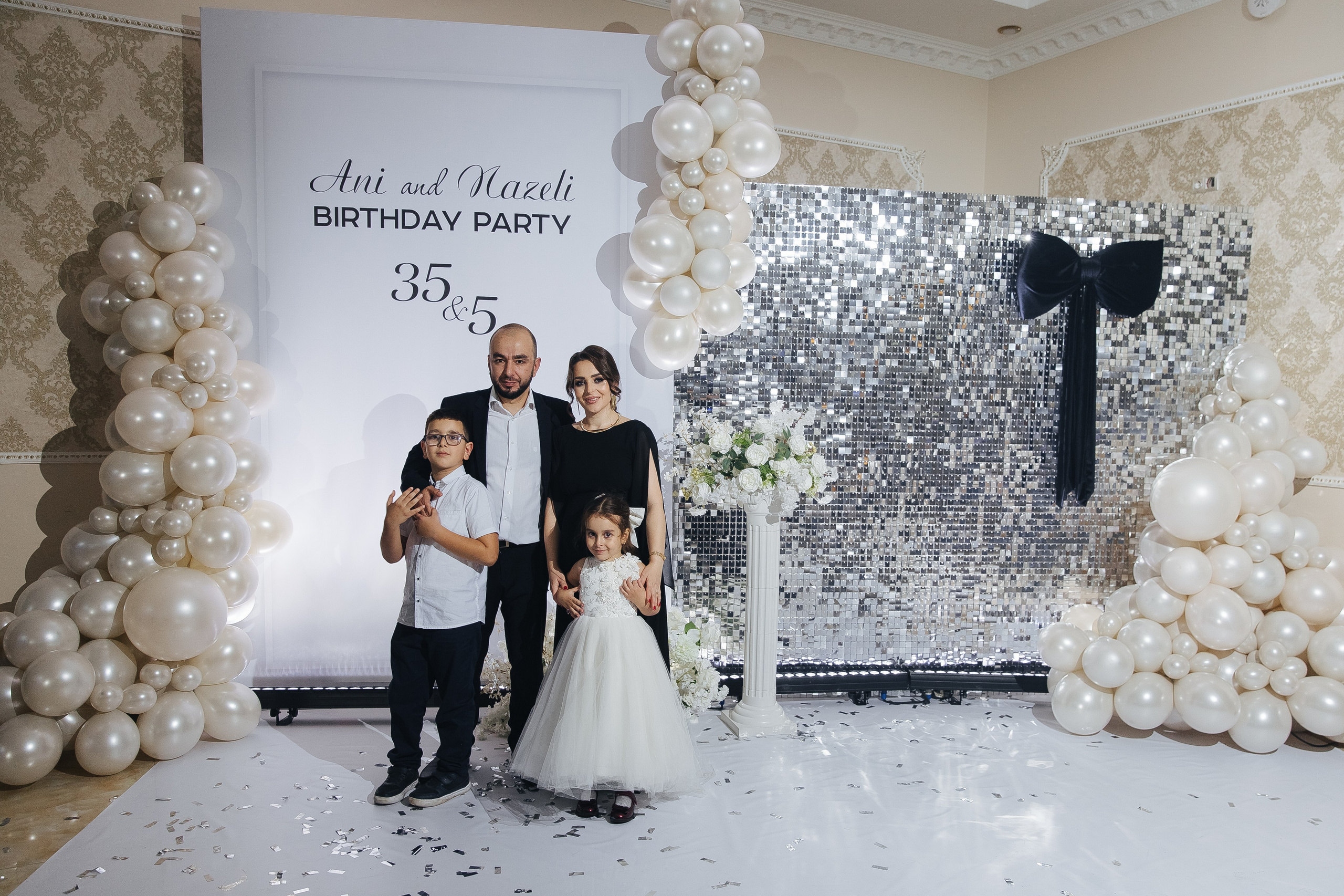 Ани и Назели. 35&5 День рождения, «Янтарь». Фотограф в Красноярске Надежда Воскресенская