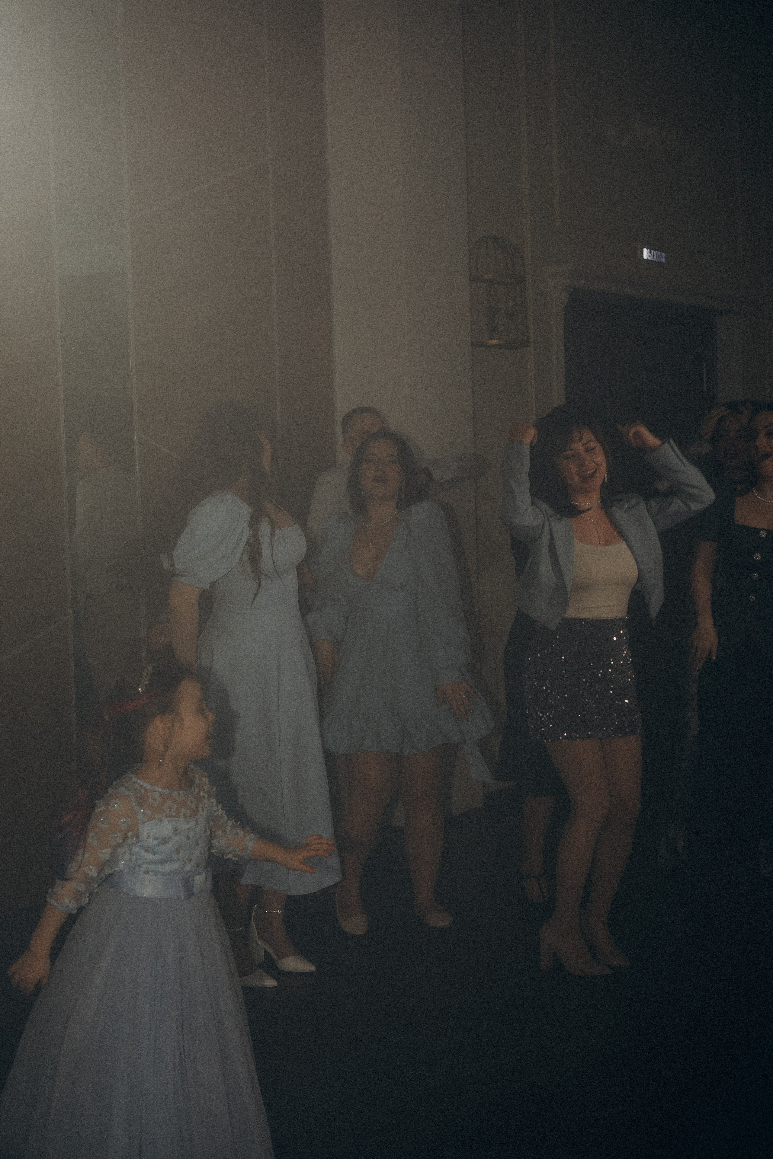 СЬЕМКА СВАДЕБНОГО БАНКЕТА (СНЯТО В СИБИРЕ В НИЖНЕВАРТОВСКЕ). Профессиональный фотограф, Санкт-Петербург — Виктория Богомолова