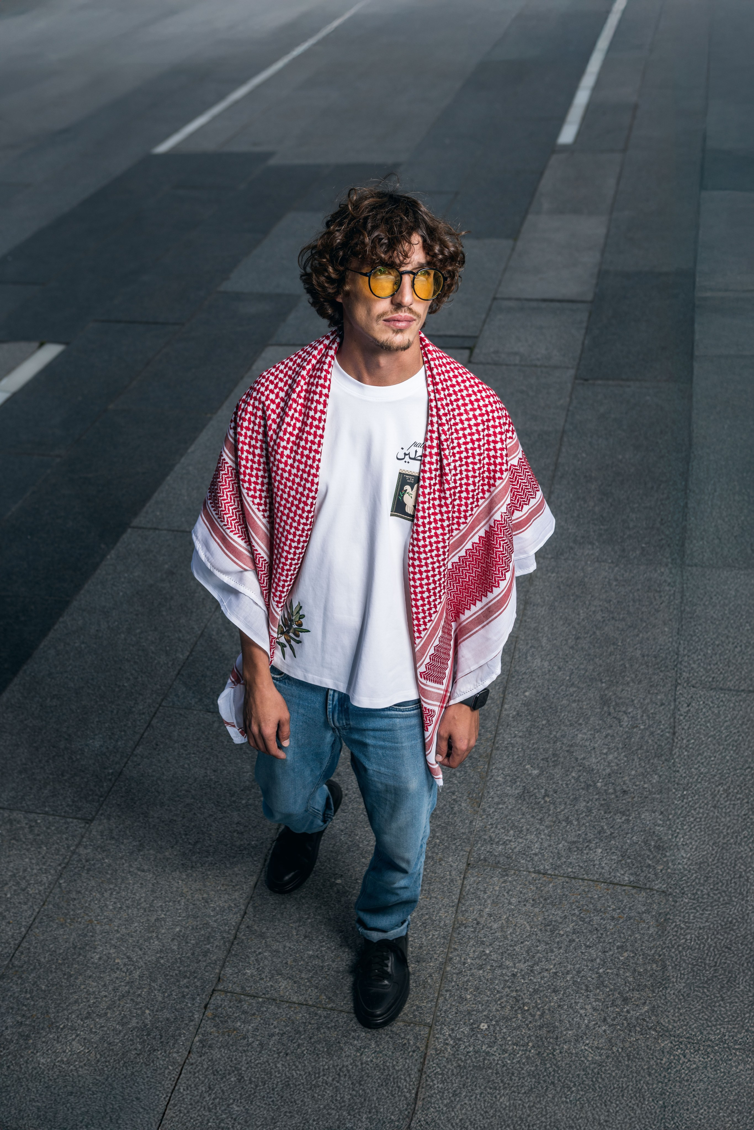 Olive Flstn. Рекламный, предметный, репортажный, семейный фотограф и художник в Москве