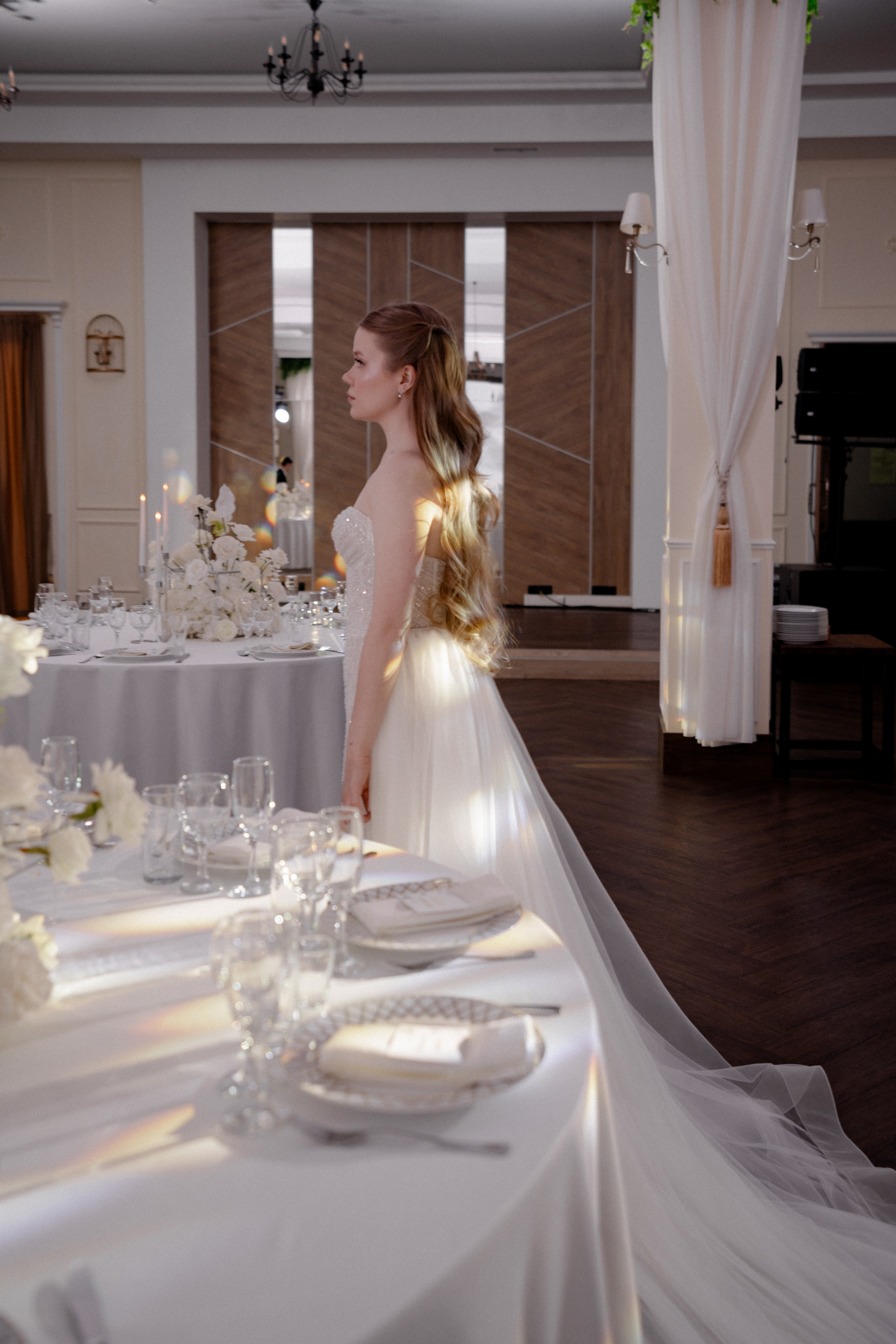 СВАДЕБНАЯ СЬЕМКА СБОРОВ В ОТЕЛЕ И ВЫЕЗД НА ЦЕРЕМОНИЮ (СНЯТО В СИБИРЕ В НИЖНЕВАРТОВСКЕ). Профессиональный фотограф, Санкт-Петербург — Виктория Богомолова