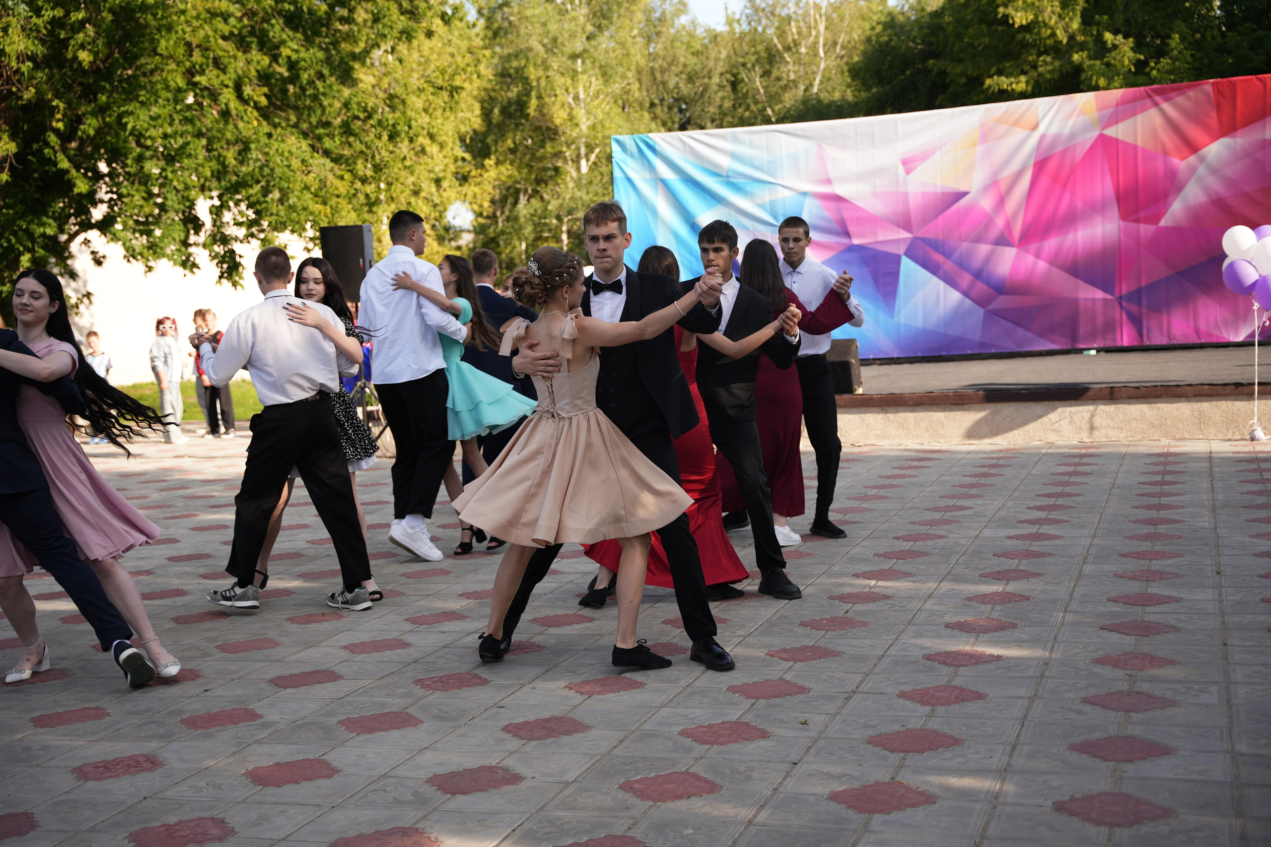Выпускной в парке. Ольга Плаксина фотограф в Саратове