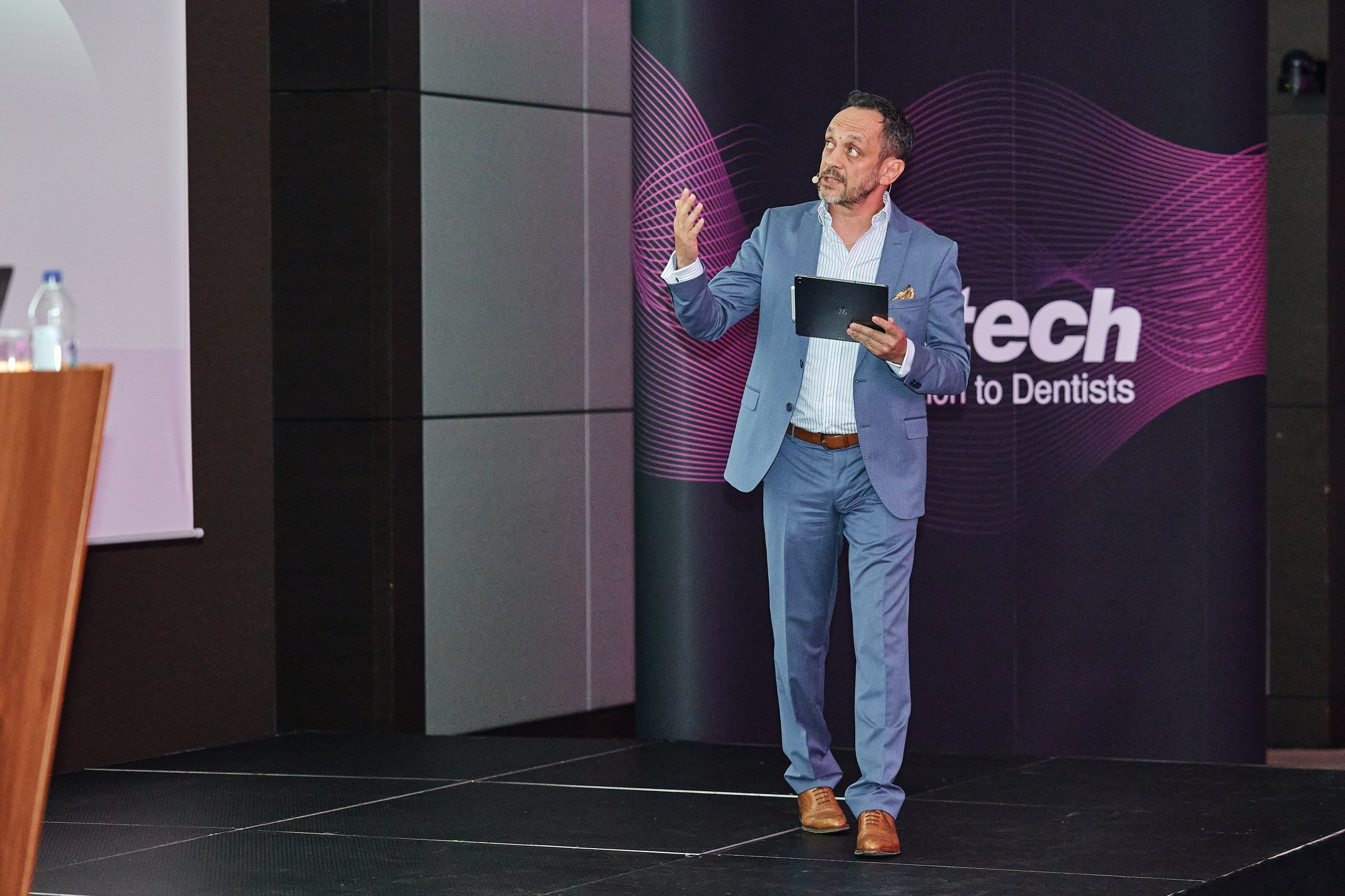 Конгресс имплантологов Neo Biotech 2025. Антон Артюшин, портретный фотограф. Москва