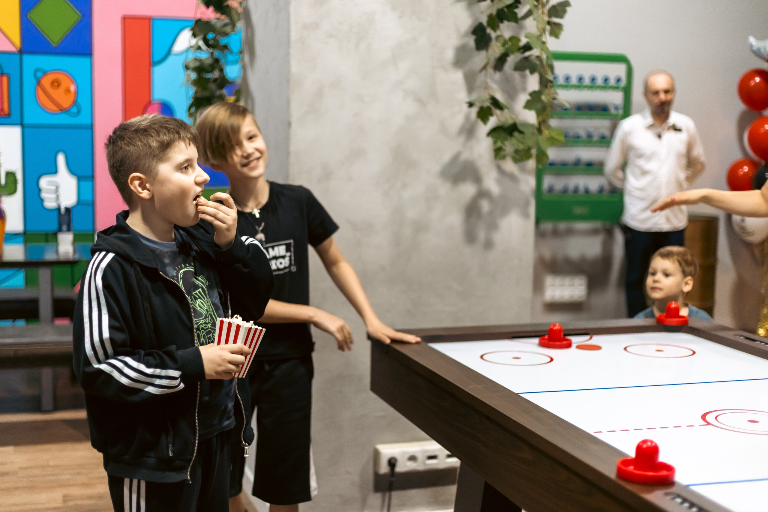 Репортаж с детского дня рождения ExitGames 19/04/2025. Семейный фотограф Израиль