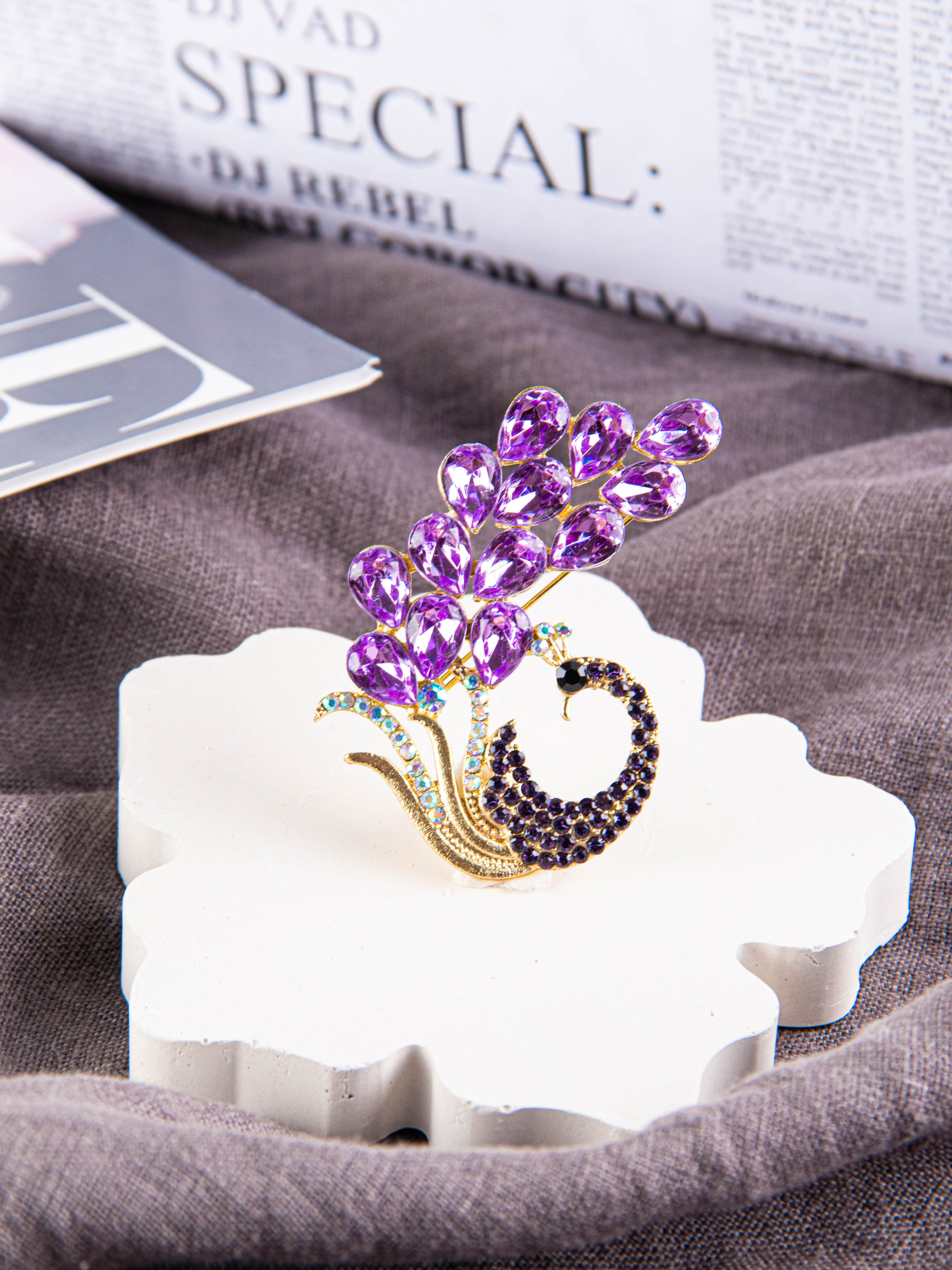 Брошь. «Матрица»