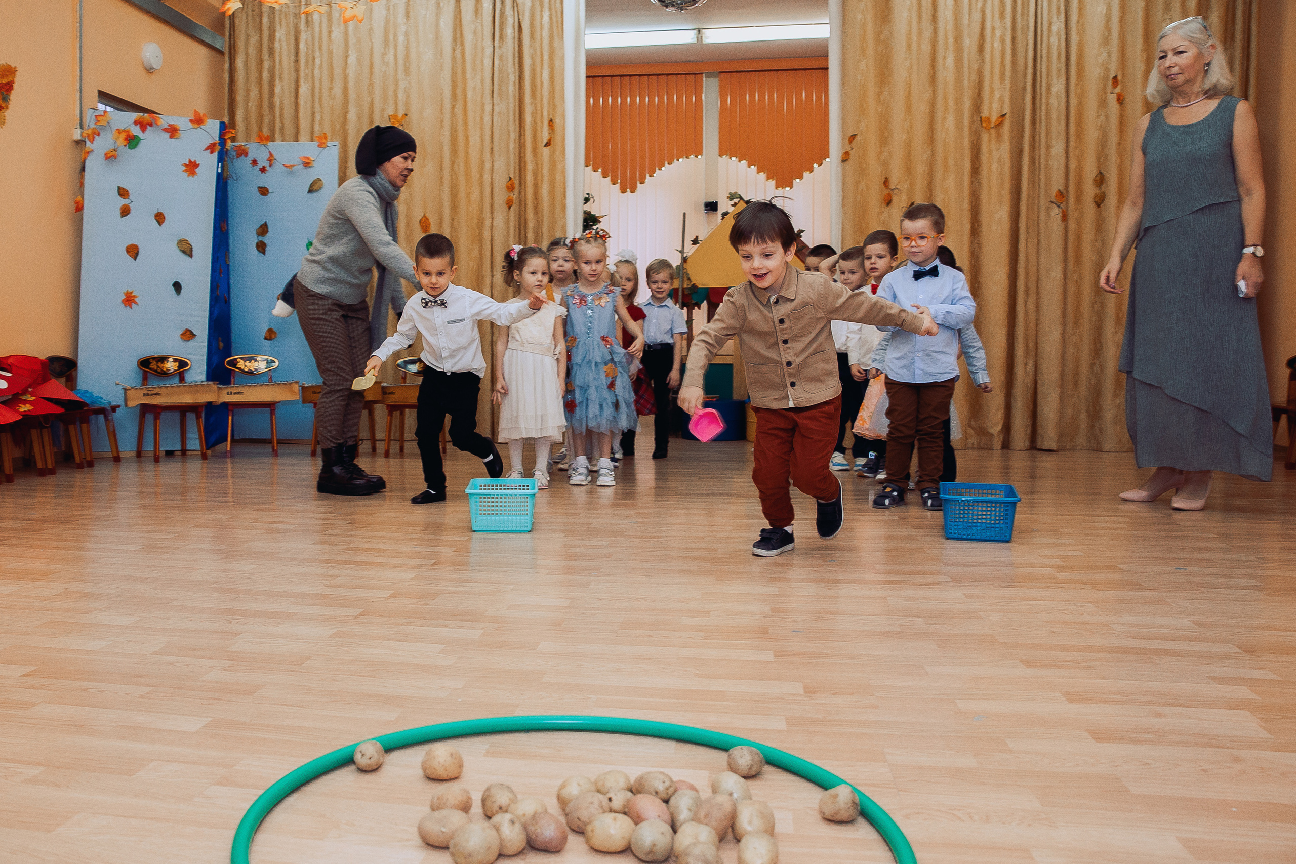 Праздник осени в средней группе детского сада. Фотограф и режиссер Московко Екатерина