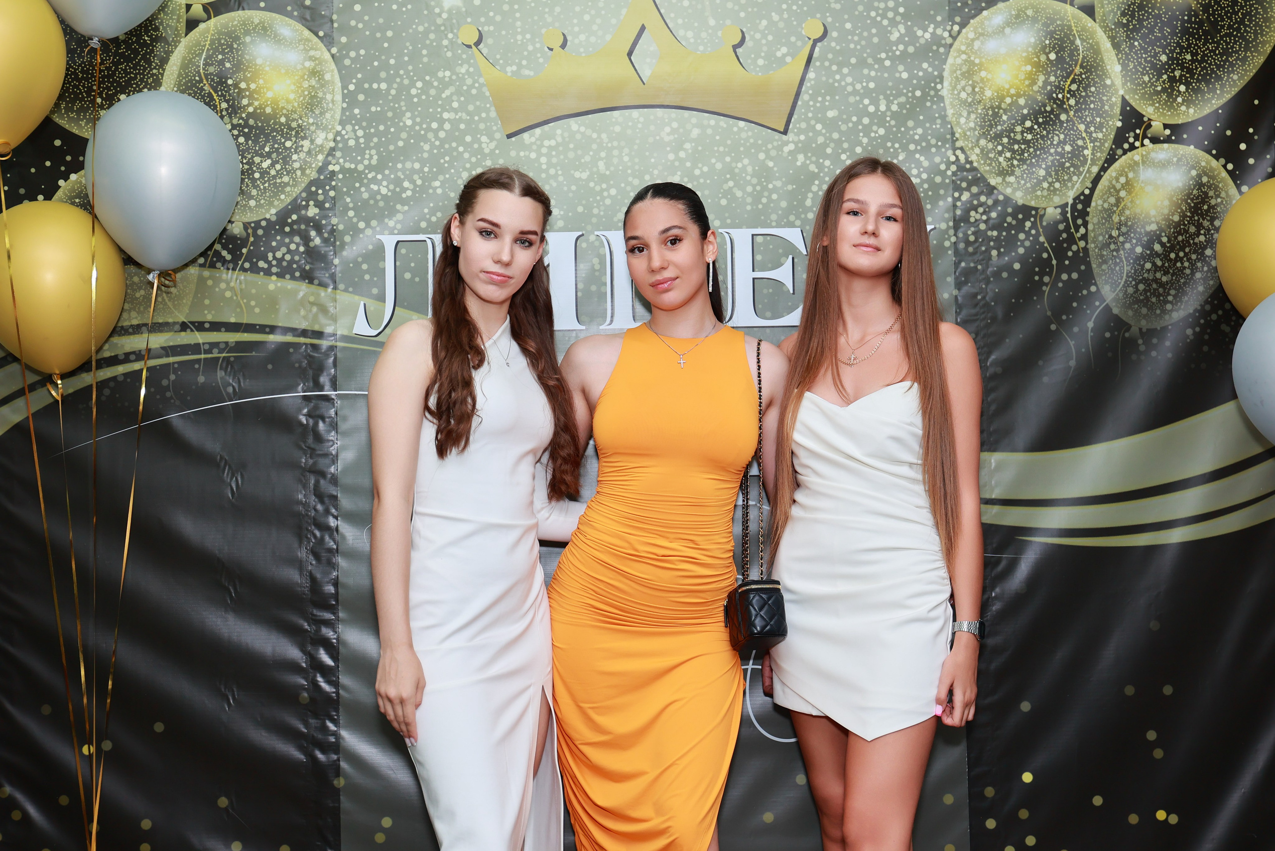 Вручение аттестатов Лицей 64. Детский семейный фотограф Краснодар