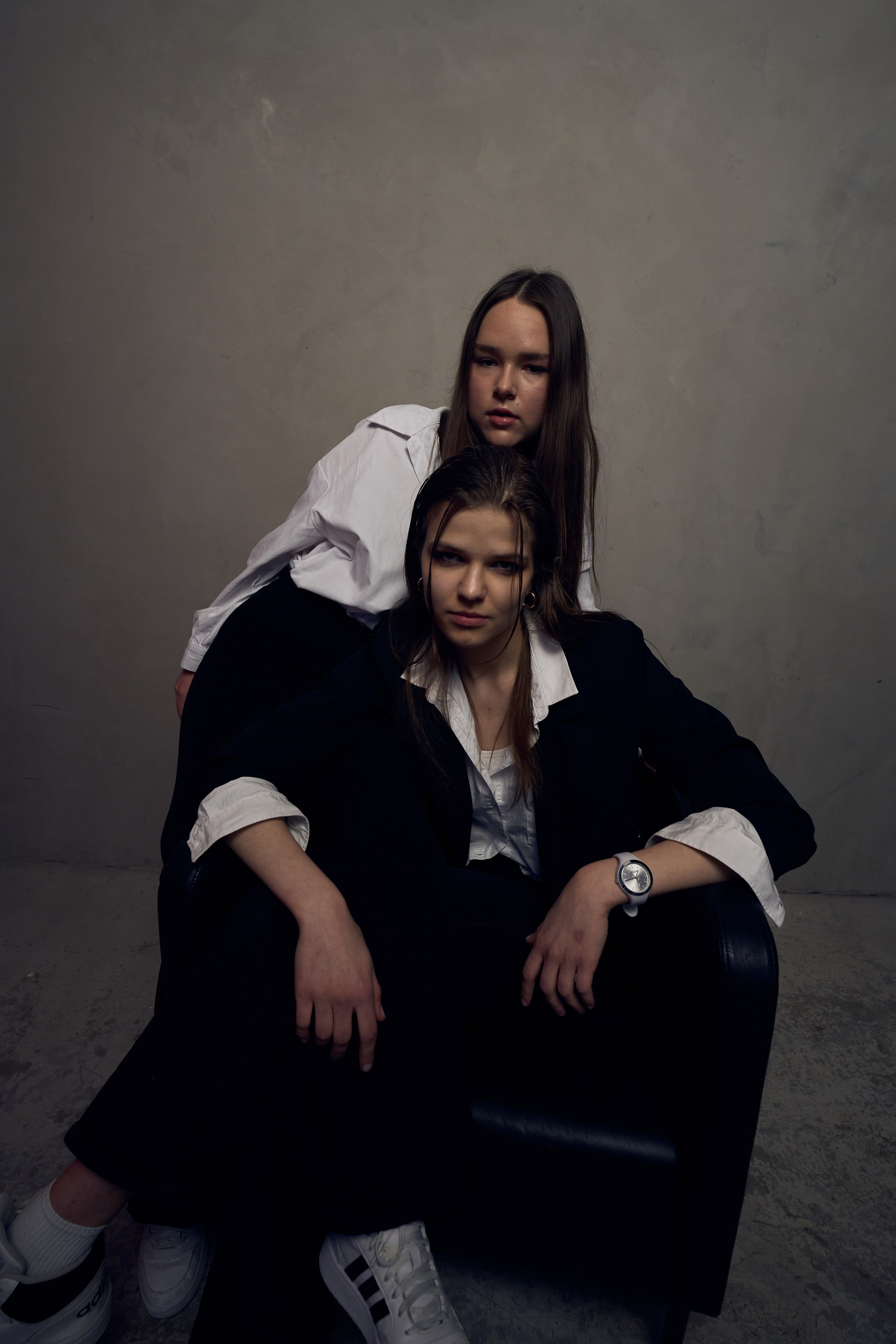 Ника и Ксюша. Репортажный фотограф мероприятий и концертов в Екатеринбурге