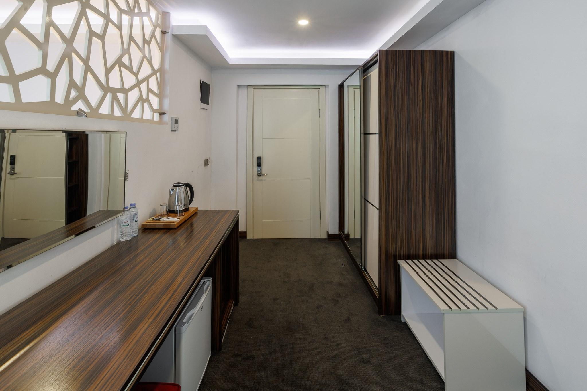 SKY TOWER (METRO CITY). Режиссёр, клипмейкер, фотограф — Андрей Охота