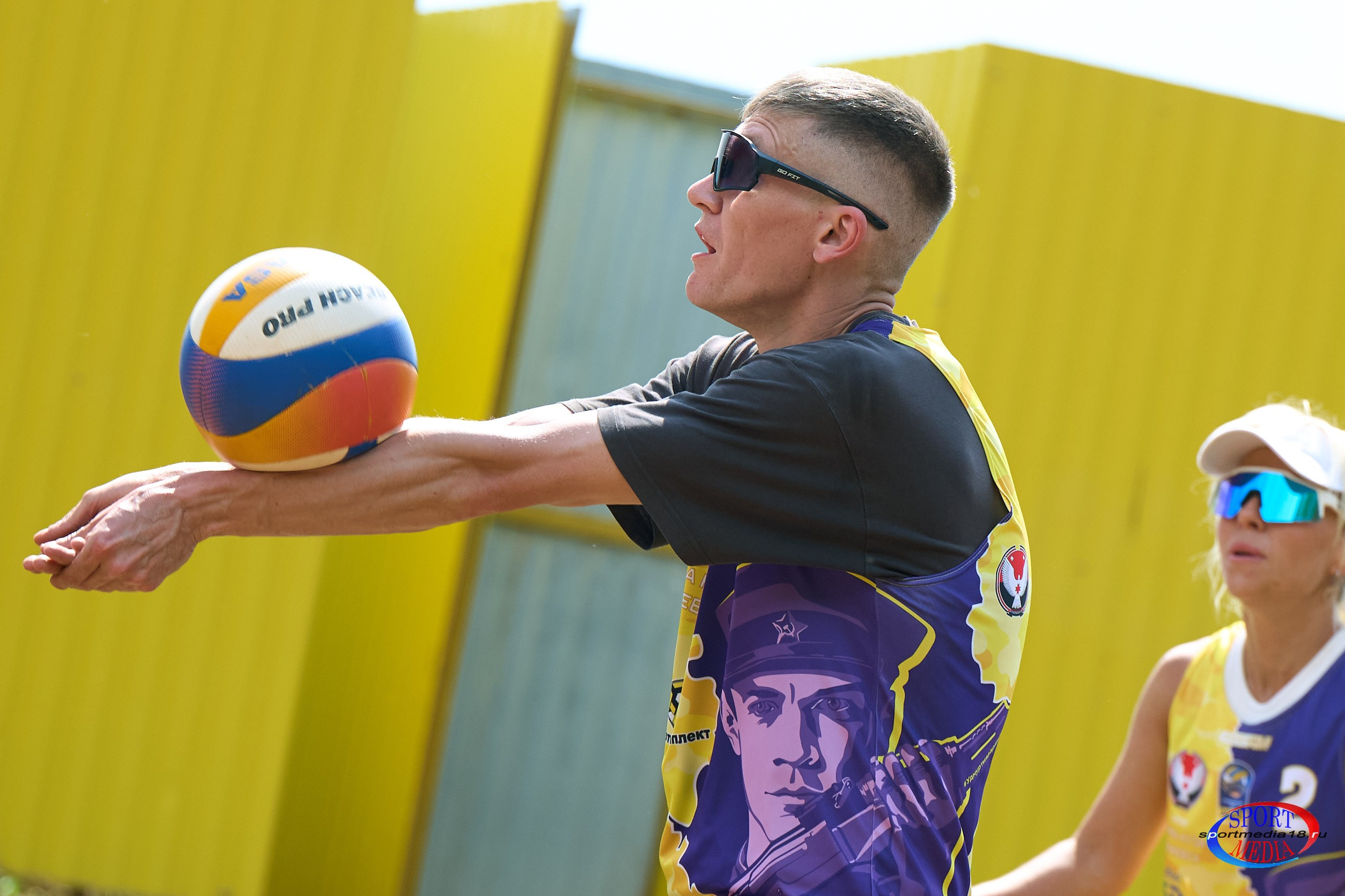 Пляжный волейбол. ПРИВОЛЖСКАЯ ЛИГА MIXT Ижевск 18.05.2025. Спортивный репортажный фотограф в Ижевске Сергей Мерзляков