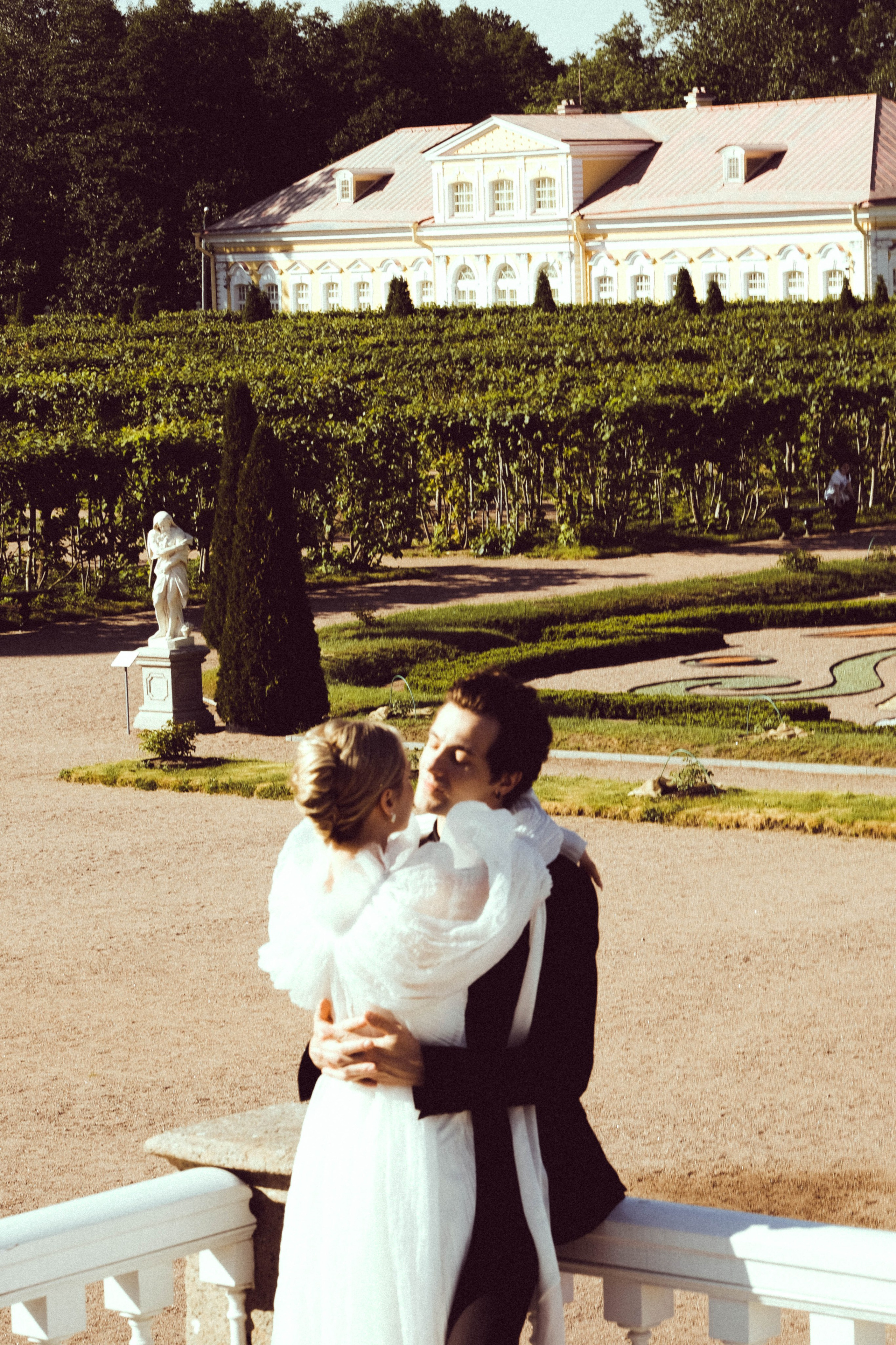 СВАДЕБНАЯ СЬЕМКА В ПАРКЕ ОРАНИЕНБАУМ. Профессиональный фотограф, Санкт-Петербург — Виктория Богомолова