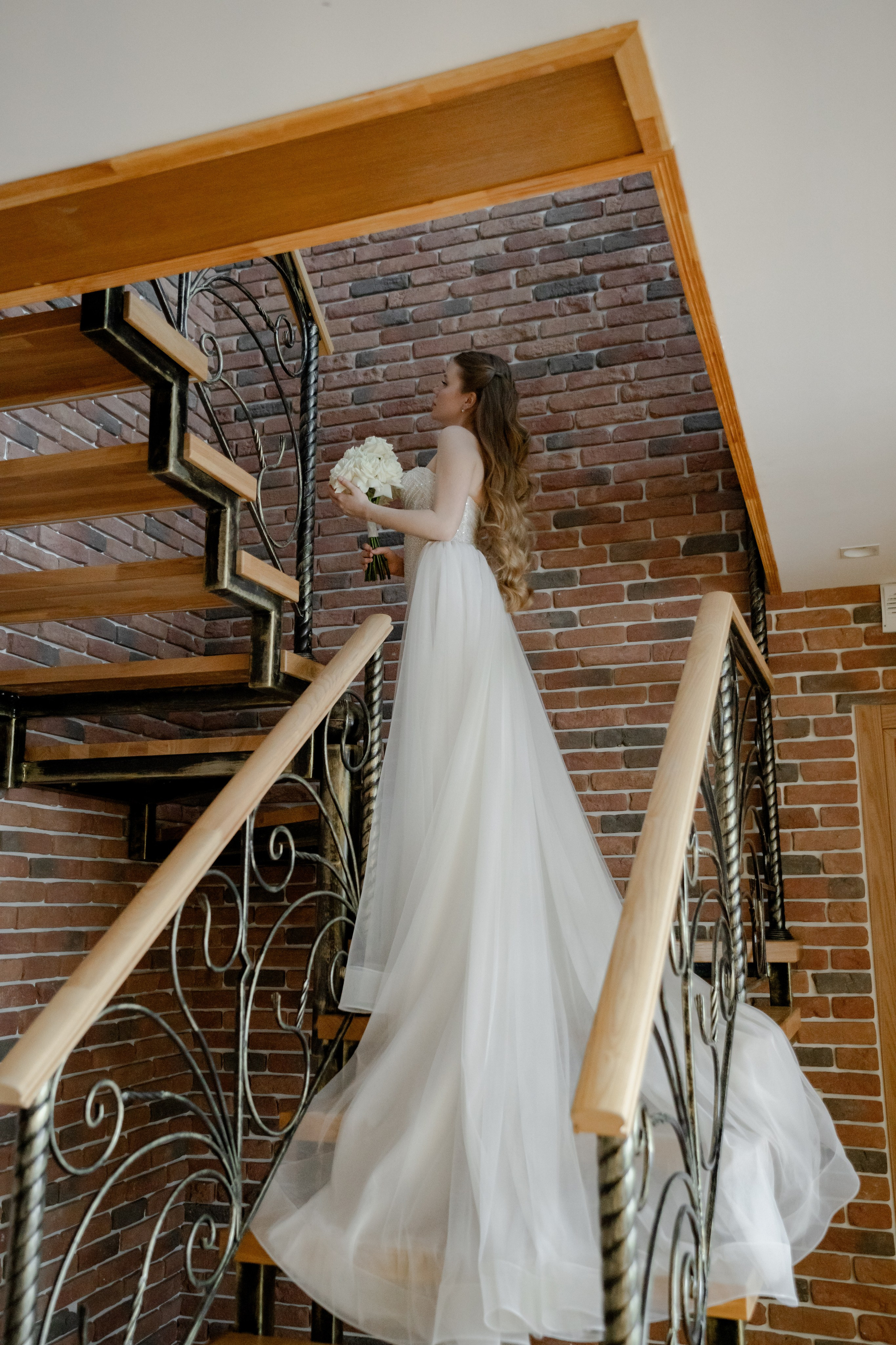 СВАДЕБНАЯ СЬЕМКА СБОРОВ В ОТЕЛЕ И ВЫЕЗД НА ЦЕРЕМОНИЮ (СНЯТО В СИБИРЕ В НИЖНЕВАРТОВСКЕ)М. Профессиональный фотограф, Санкт-Петербург — Виктория Богомолова