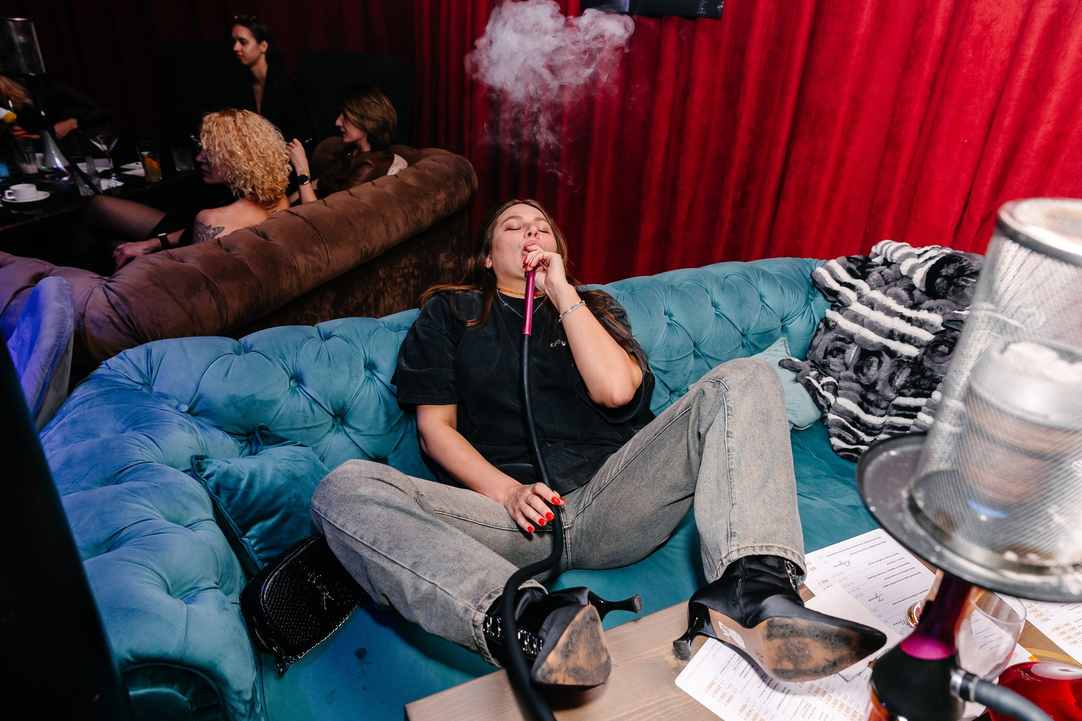 8 марта в лаунж-баре Major 2024. Свадебный, семейный и детский фотограф в Калининграде Елена Кравцова