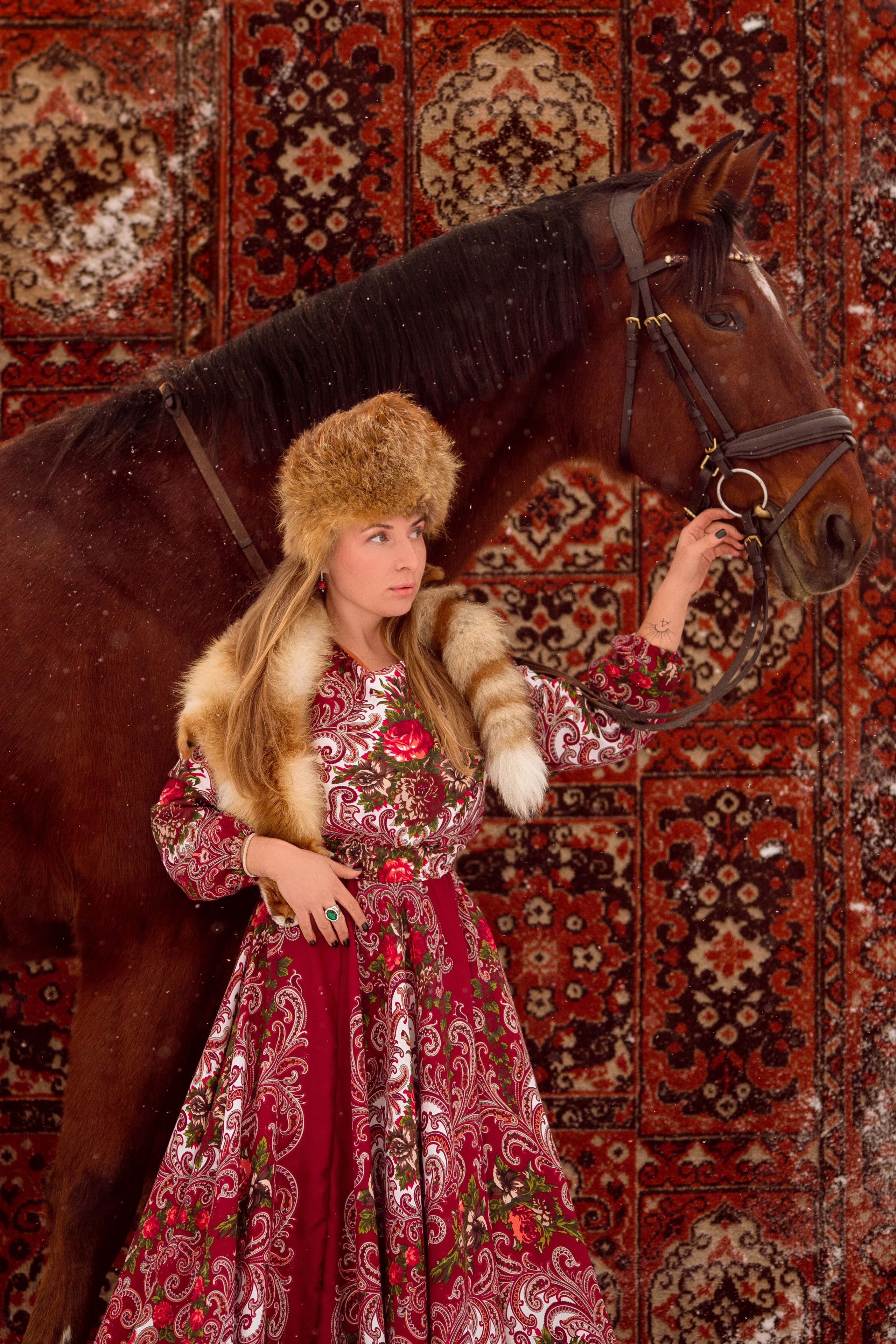 Фотосессия в русском стиле с лошадью