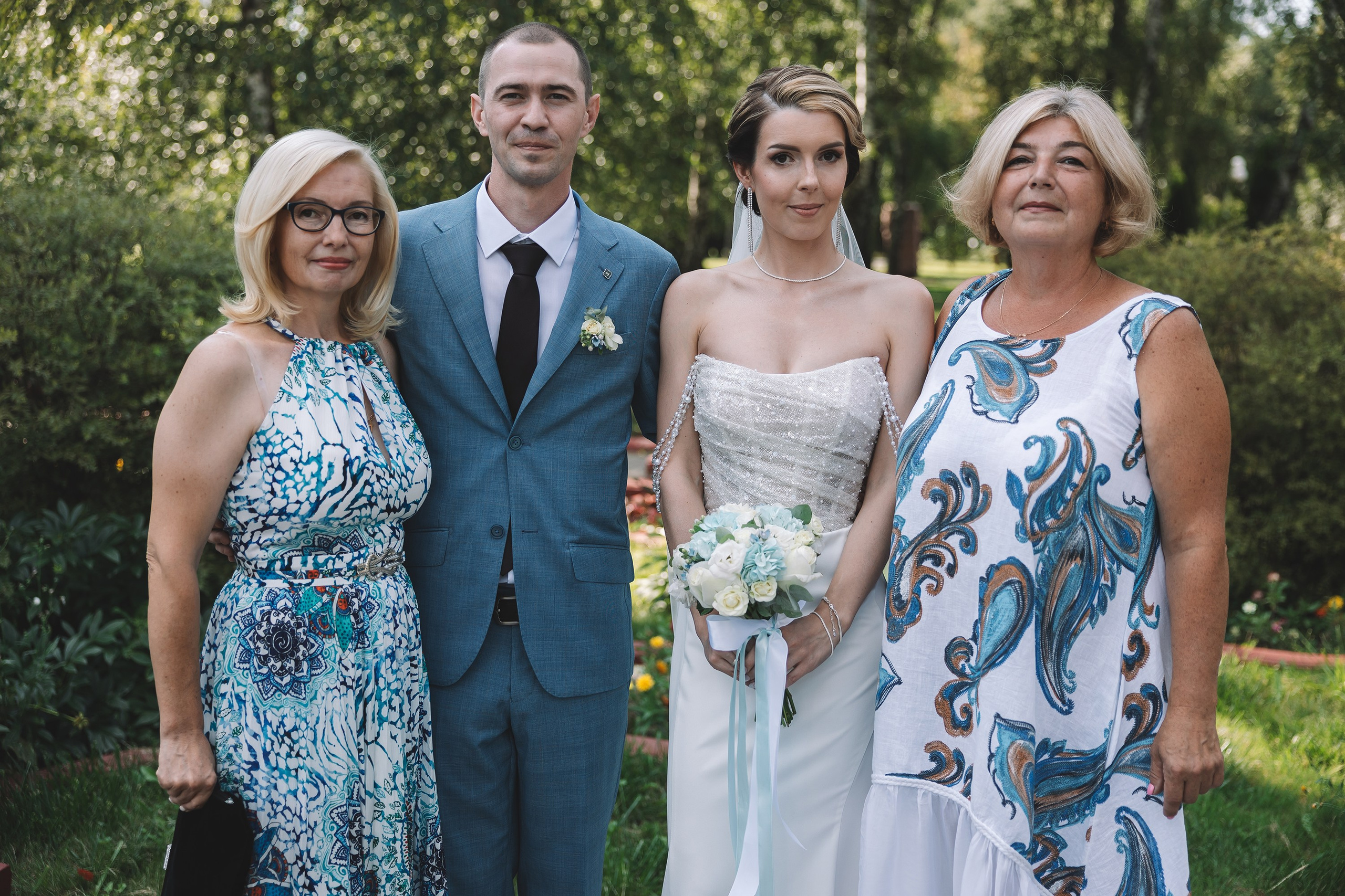 Свадебная фотосессия с росписью в ЗАГСе Видное и фотосессией с машиной. Свадебный фотограф в Москве — Оскар Гелманов