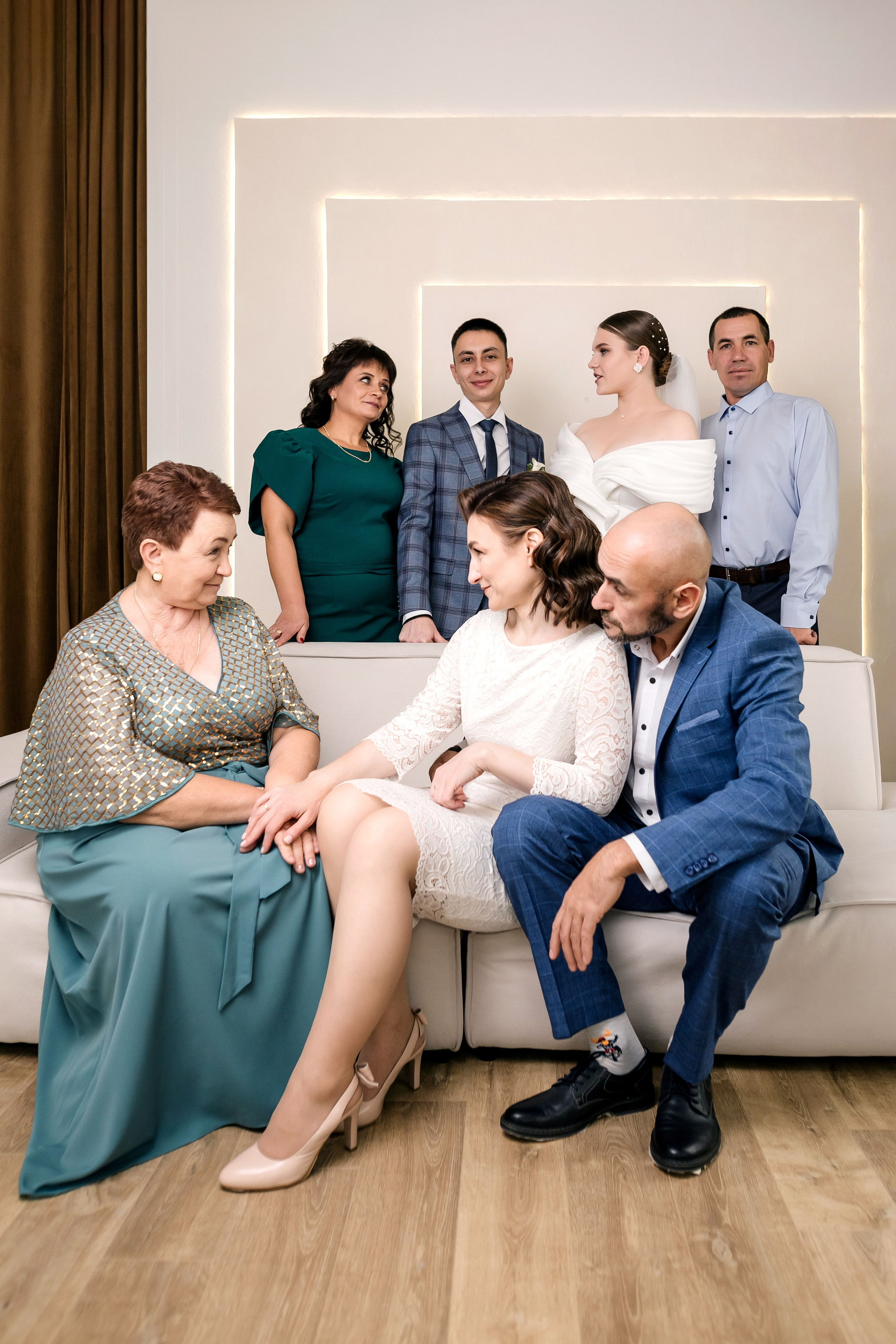 Свадебная фотосессия Елены и Константина 18.10.2024. Женский фотограф в Оренбурге Ирина Заводчикова