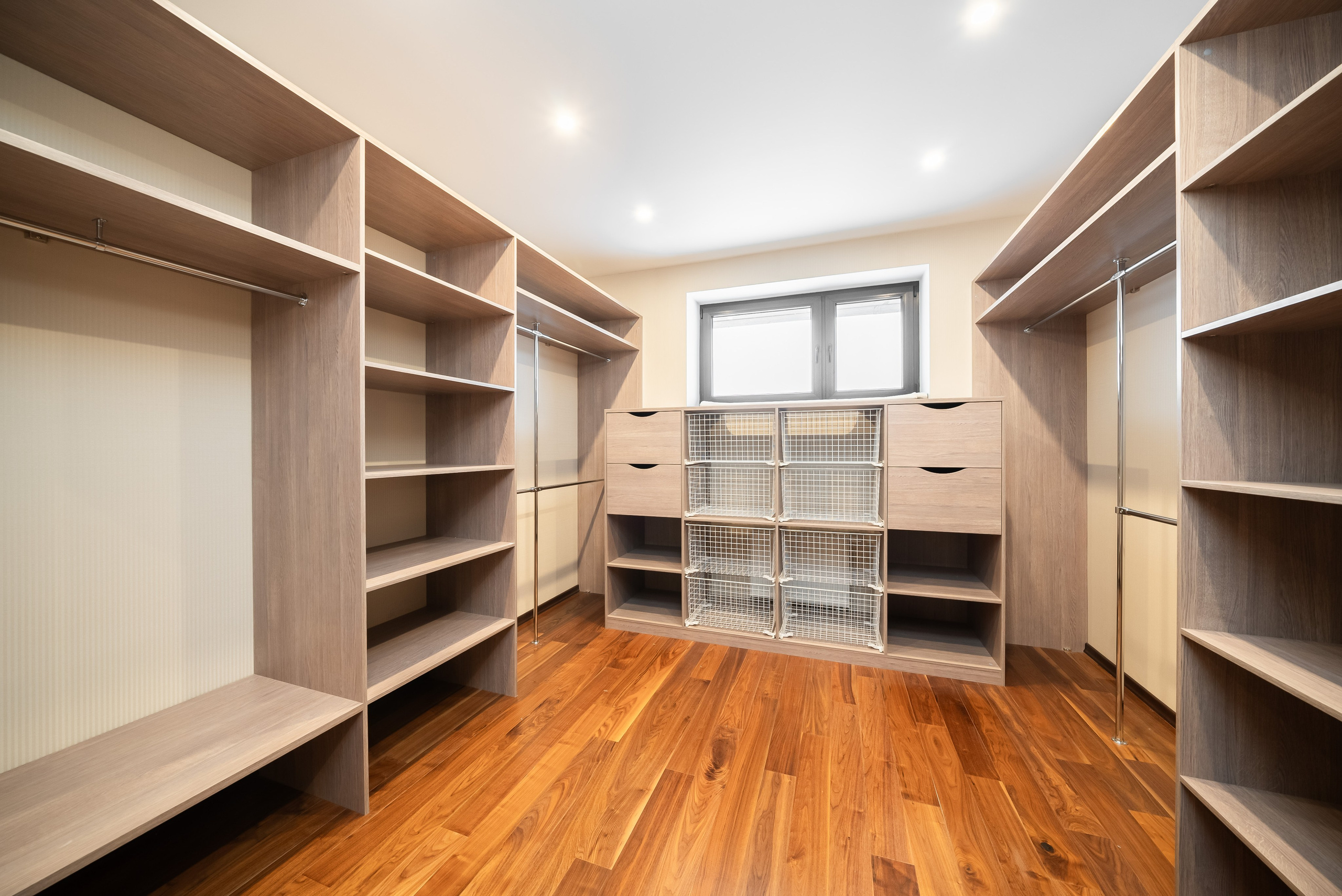 ДОМ п. АДМИРАЛ. Фото и видео-съемка Андраник Хачатурян