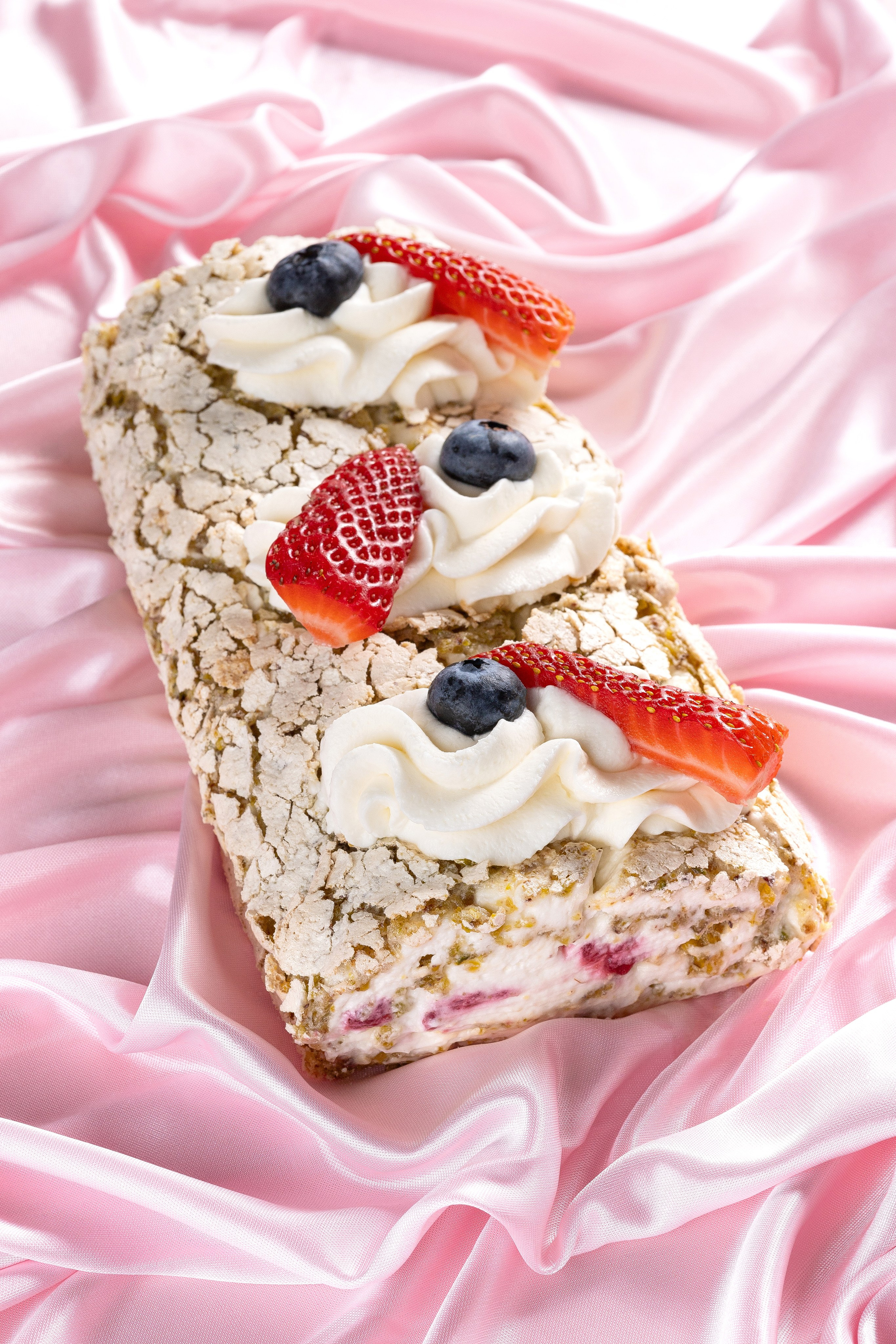 Фотосессия десертов для рекламы Астана. Рекламный фуд фотограф и видеограф в Астане Алина Лысенко