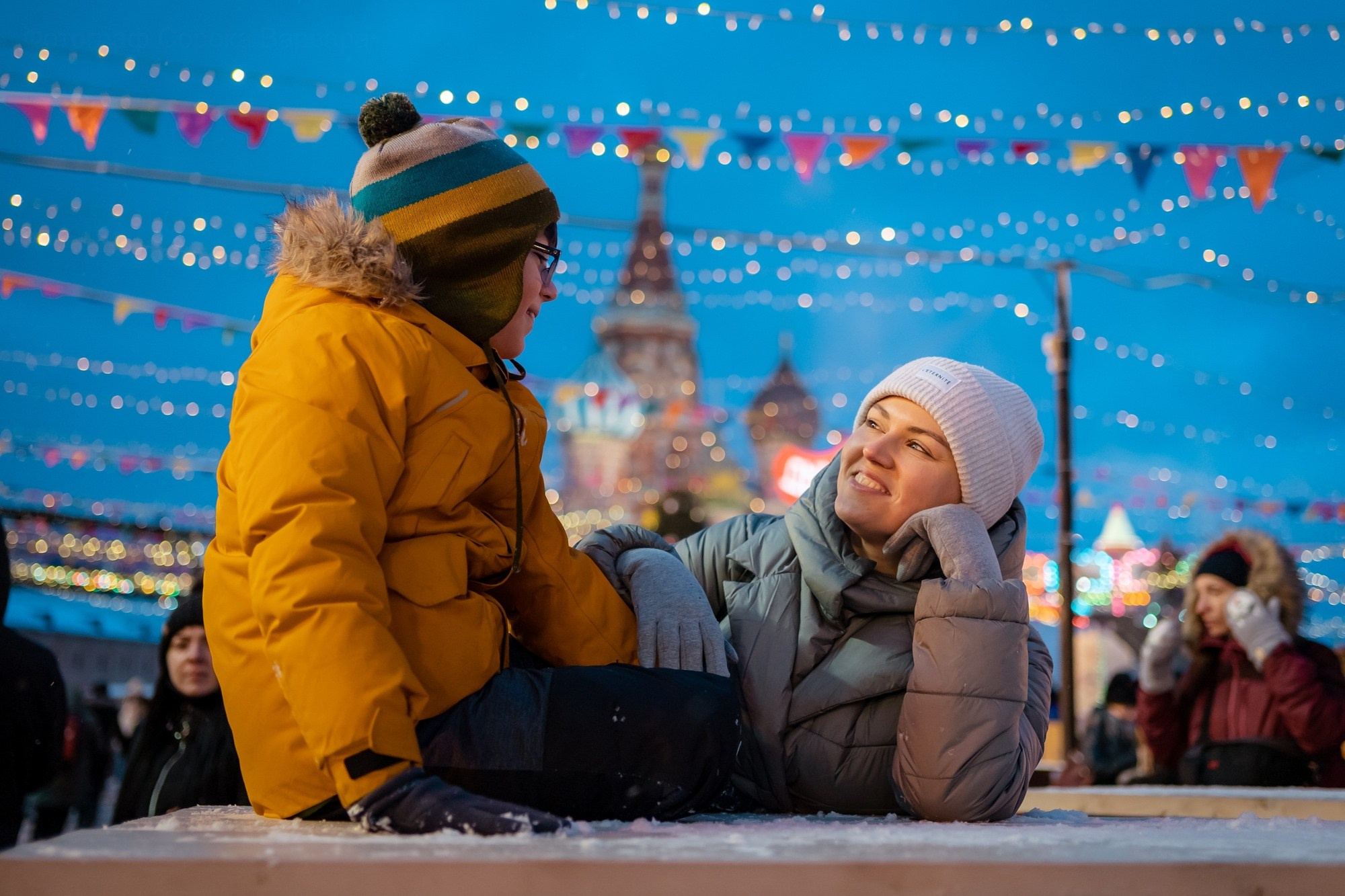 Юля с семьей в центре. Семейный фотограф Варвара Сорока в городе Москве