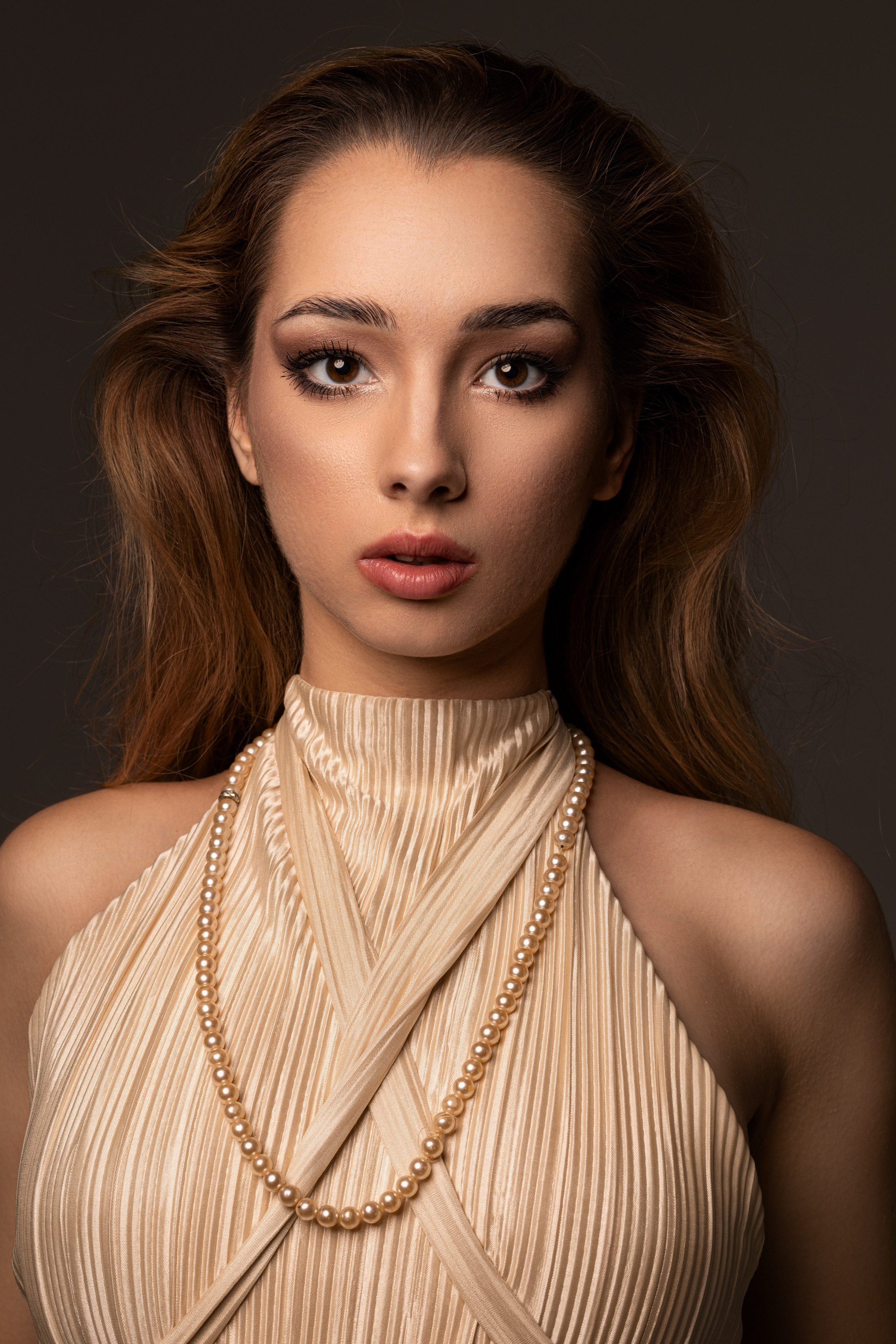 Студийная съемка с Полиной на циклораме в формате для «себя». Дмитрий Шульгин, портретный фотограф в Воронеже