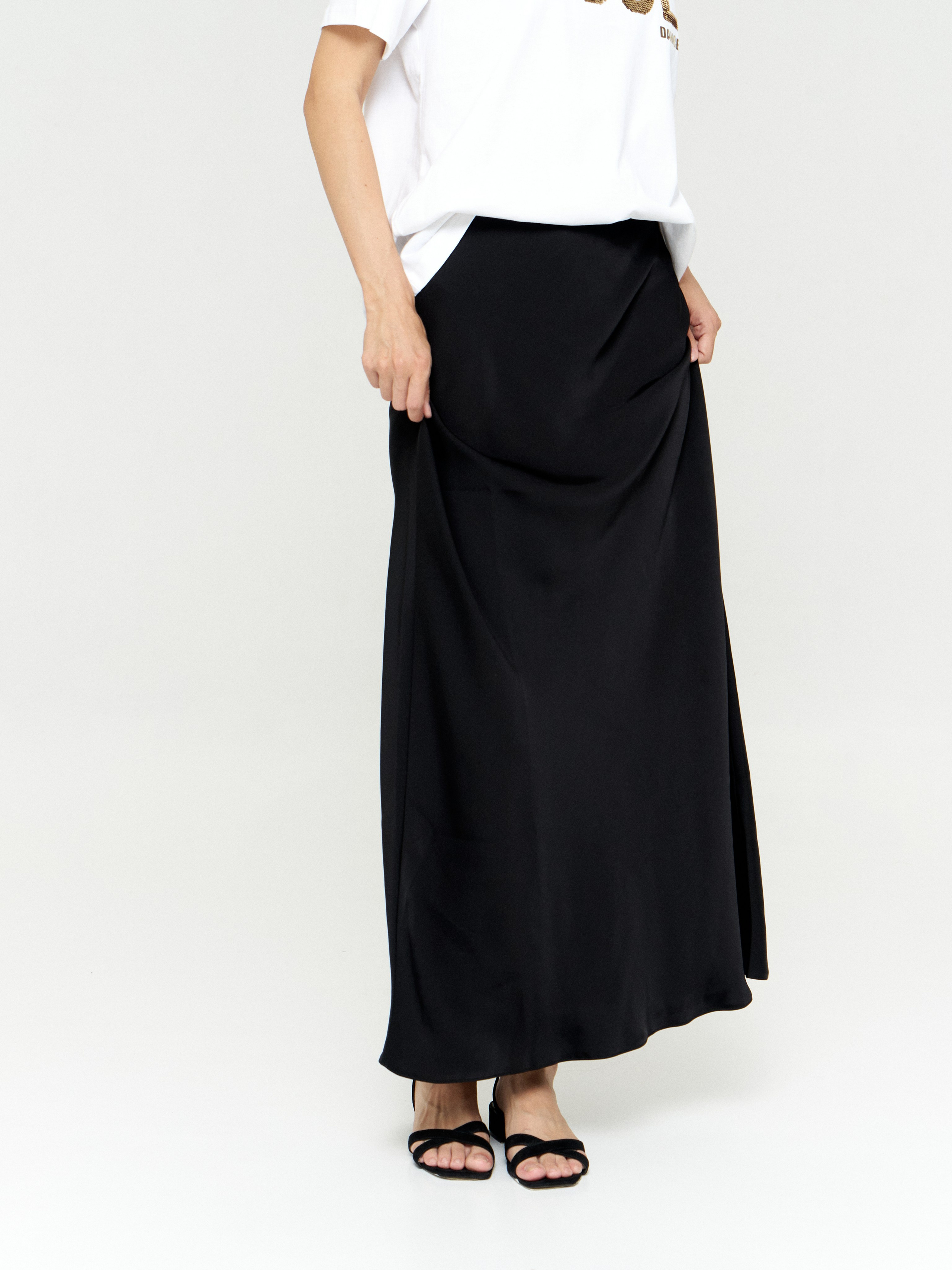 KATALOG. Съёмка для брендов одежды и маркетплейсов в Санкт-Петербурге