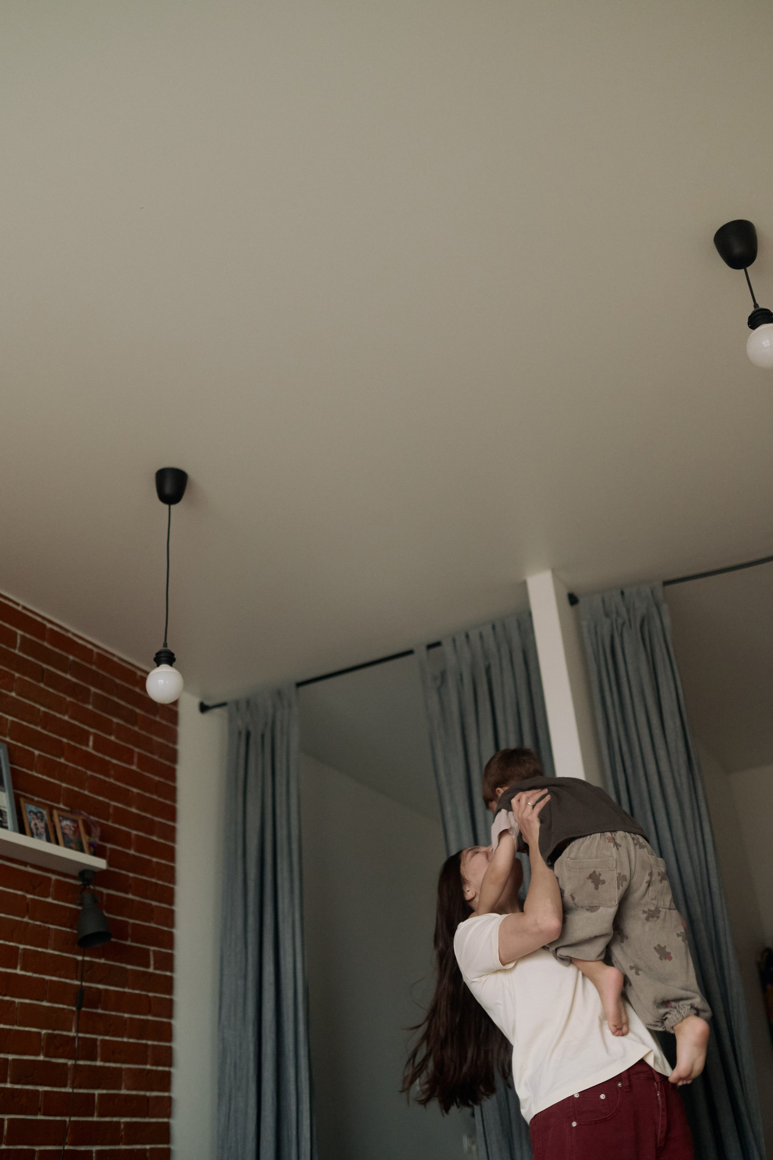 Эмир, Диана, Леон и Амин дома. Семейный и свадебный lifestyle-фотограф в Москве Мария Петрова