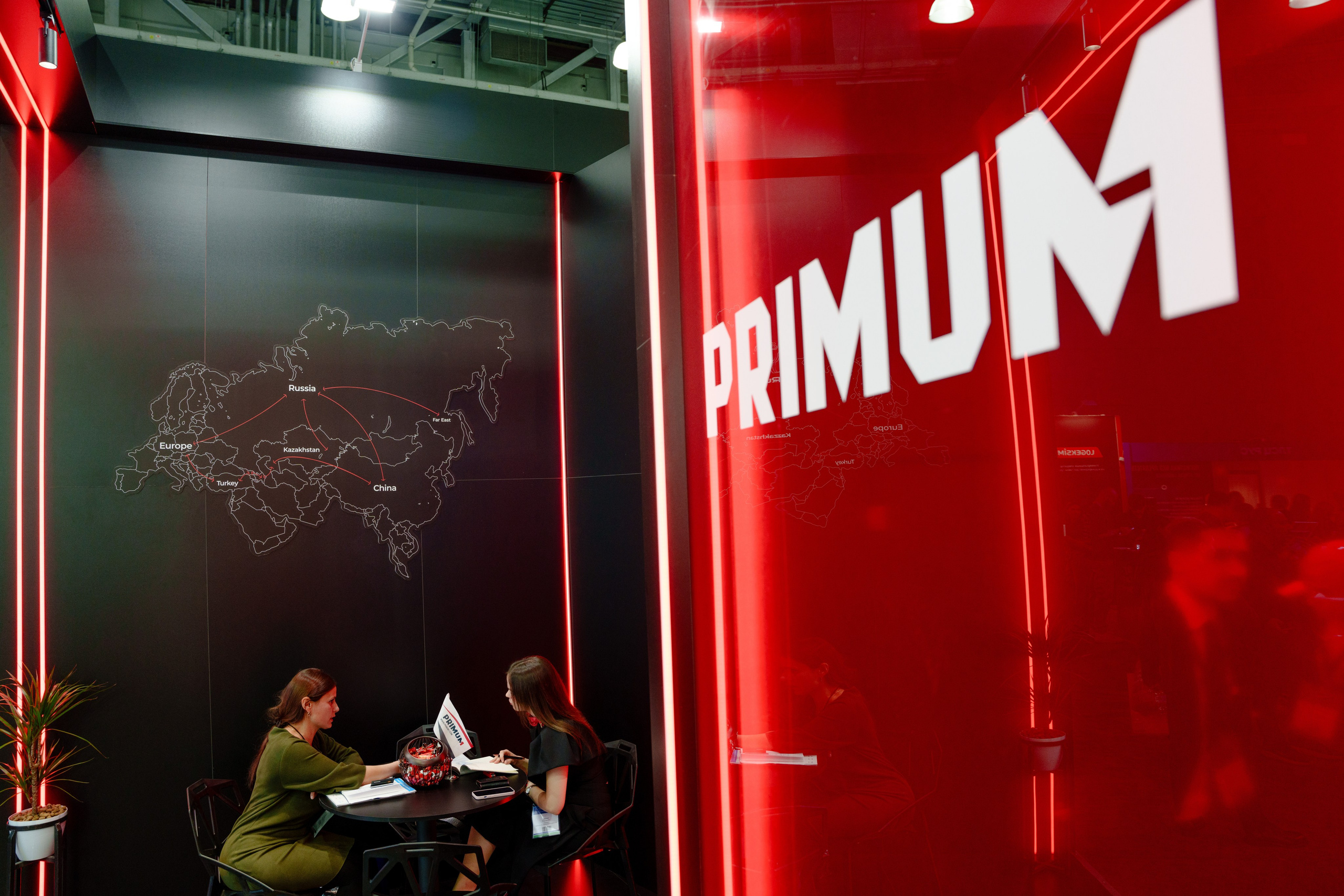 Репортажный фотограф на экспо Крокус. Репортажный фотограф Москва Сергей Дружинин