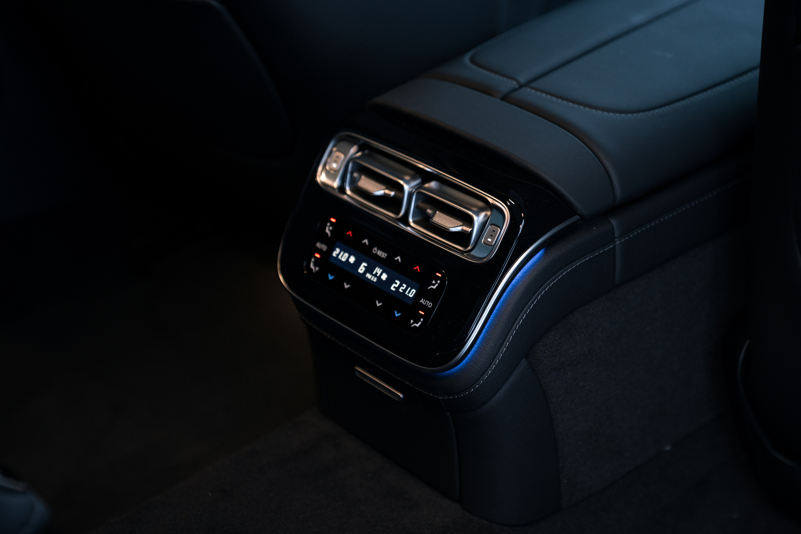 Mercedes-Benz S450. Идеальные портреты для соцсетей — Фотограф Ленар