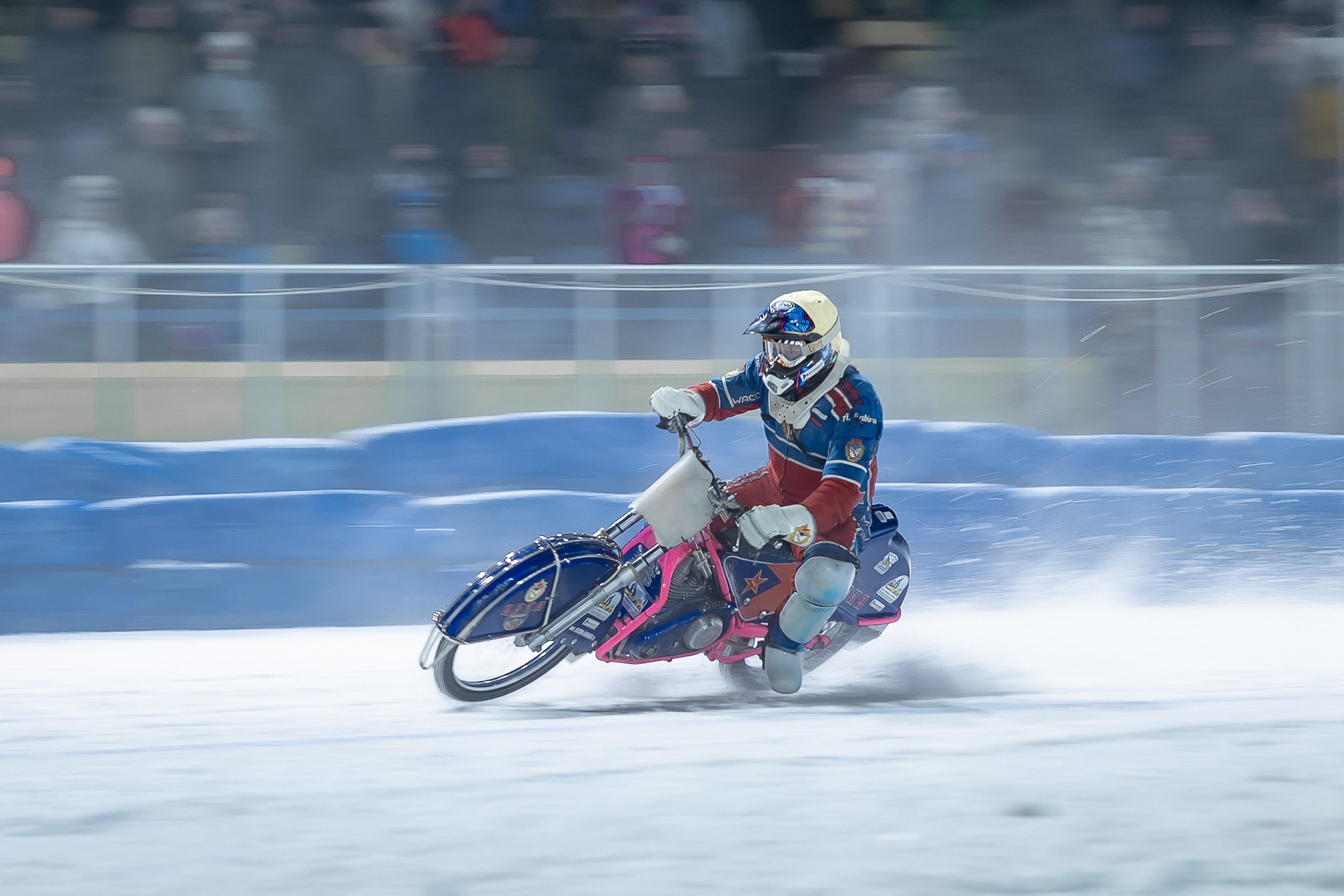 Битва Ледовых Гладиаторов в городе Красногорске на стадионе Зоркий 15 и 16 февраля. Фотограф Владимир Охрименко