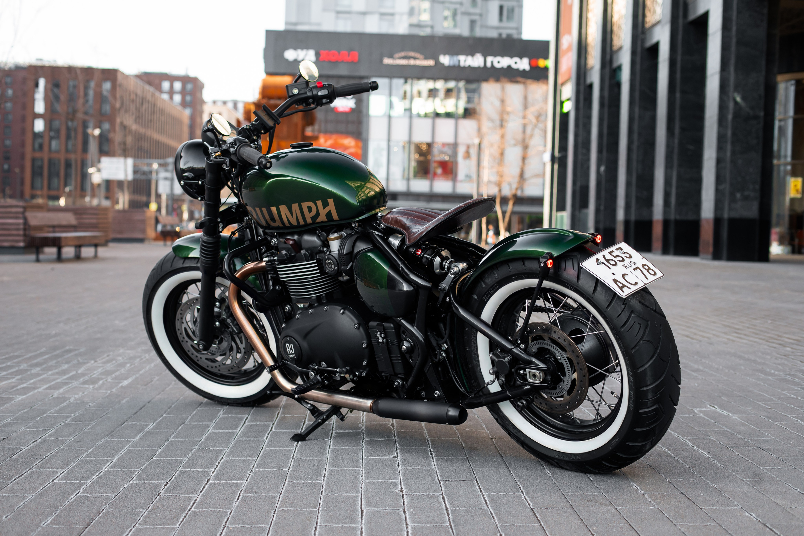 Triumph. Автомобильный фотограф в Москве Андрей Емельянов