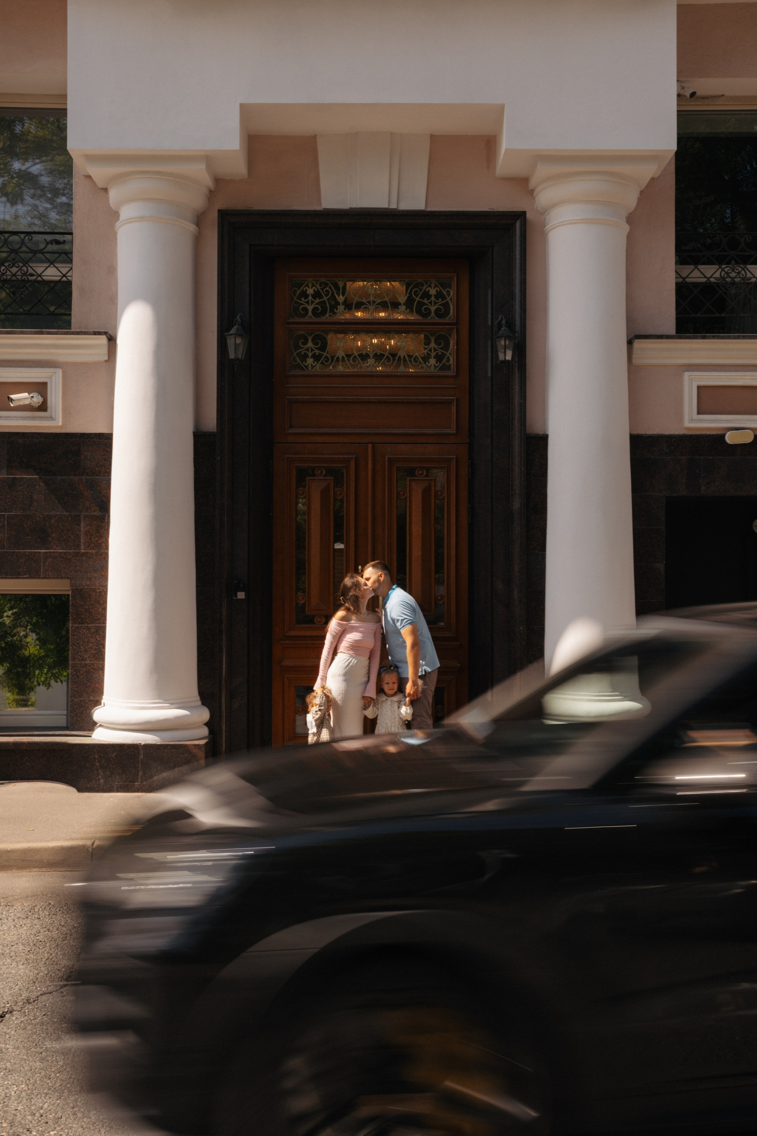 Семейная прогулка по центру Москвы — летняя фотосессия