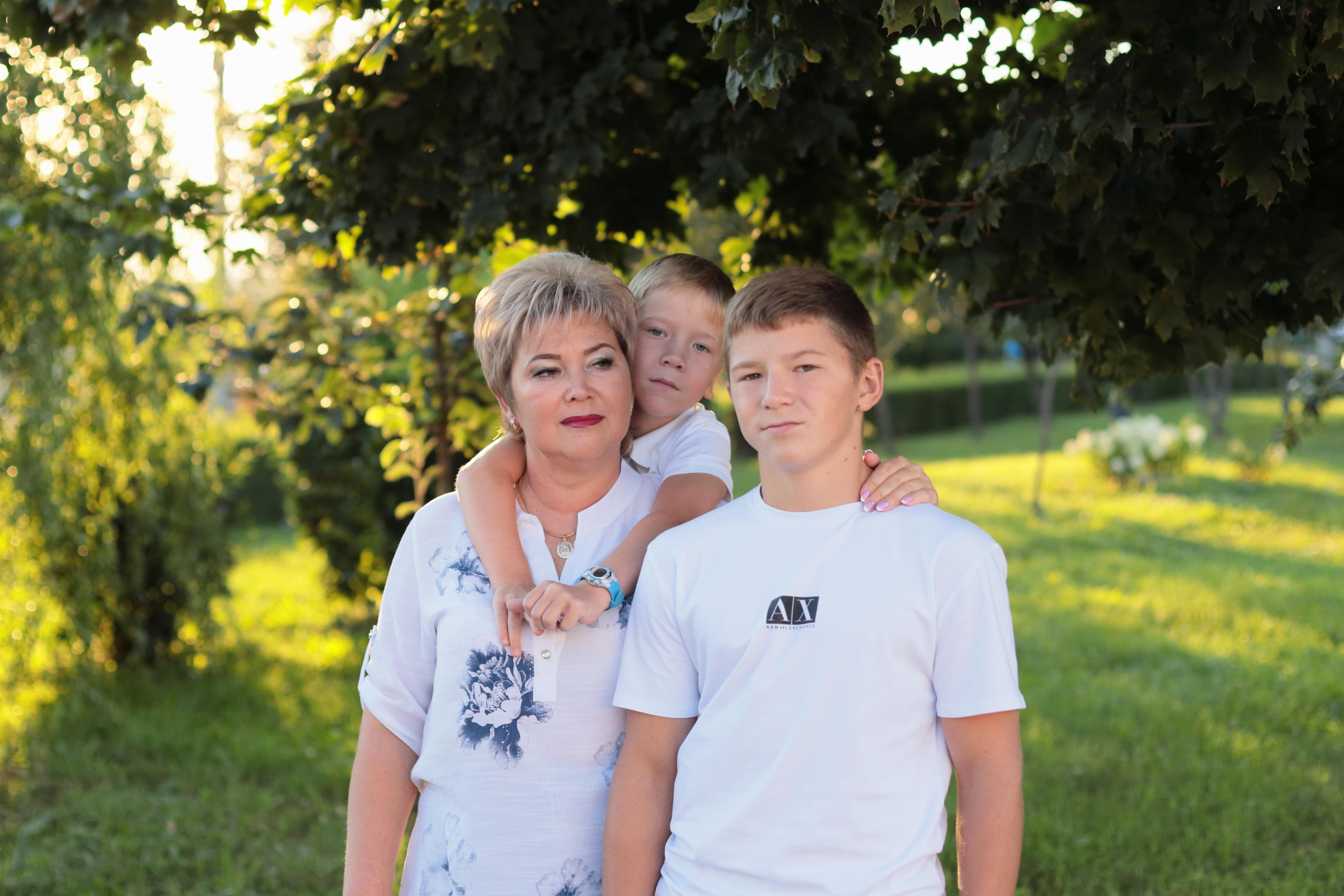 Фотосессии на природе или на улицах города. Семейный фотограф и новорожденных в Старом Осколе Анна Старкова,