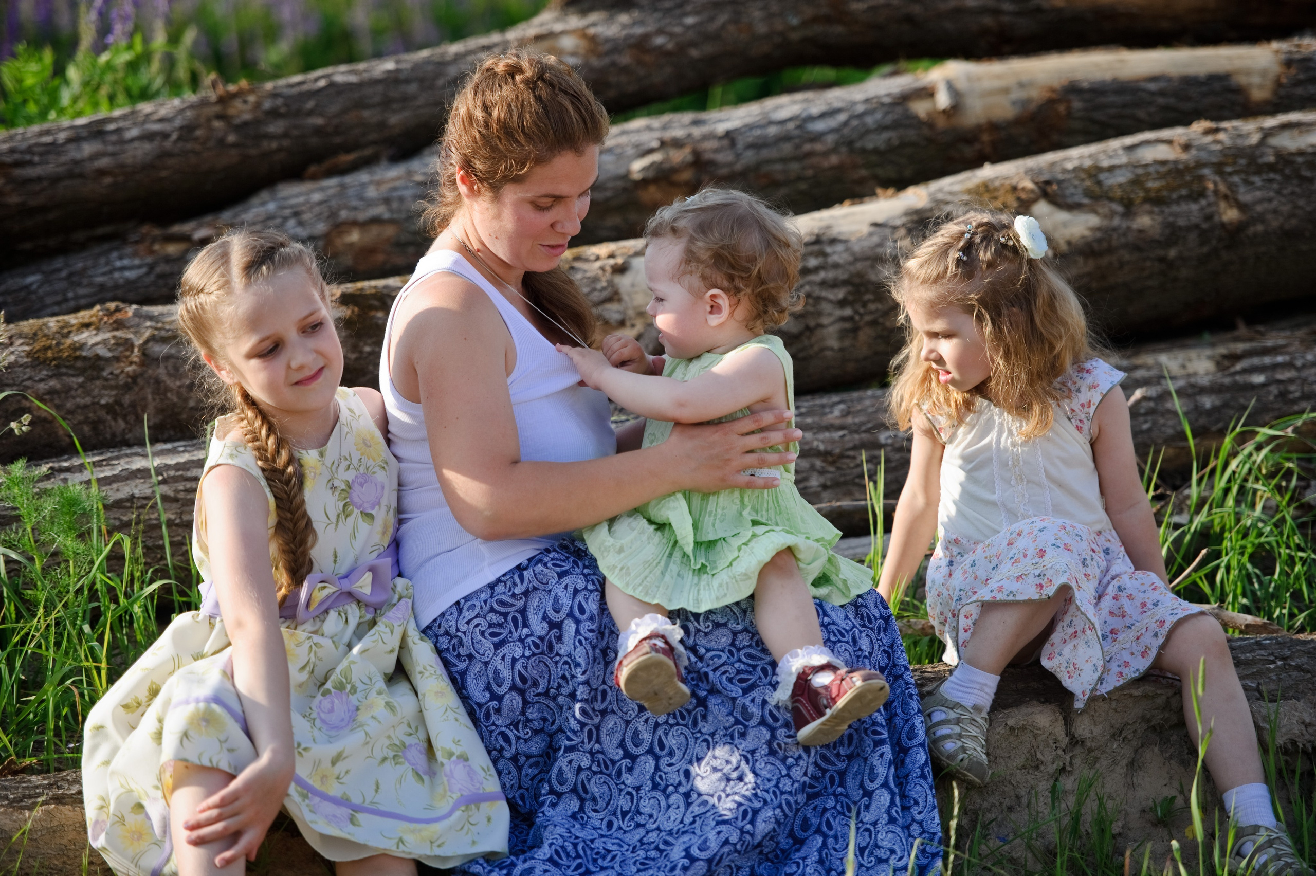 Лилия, Дарина, Элина и Владислава. Мама и дочки. Прогулка, Зеленоград. Семейный фотограф Анна Дубовская