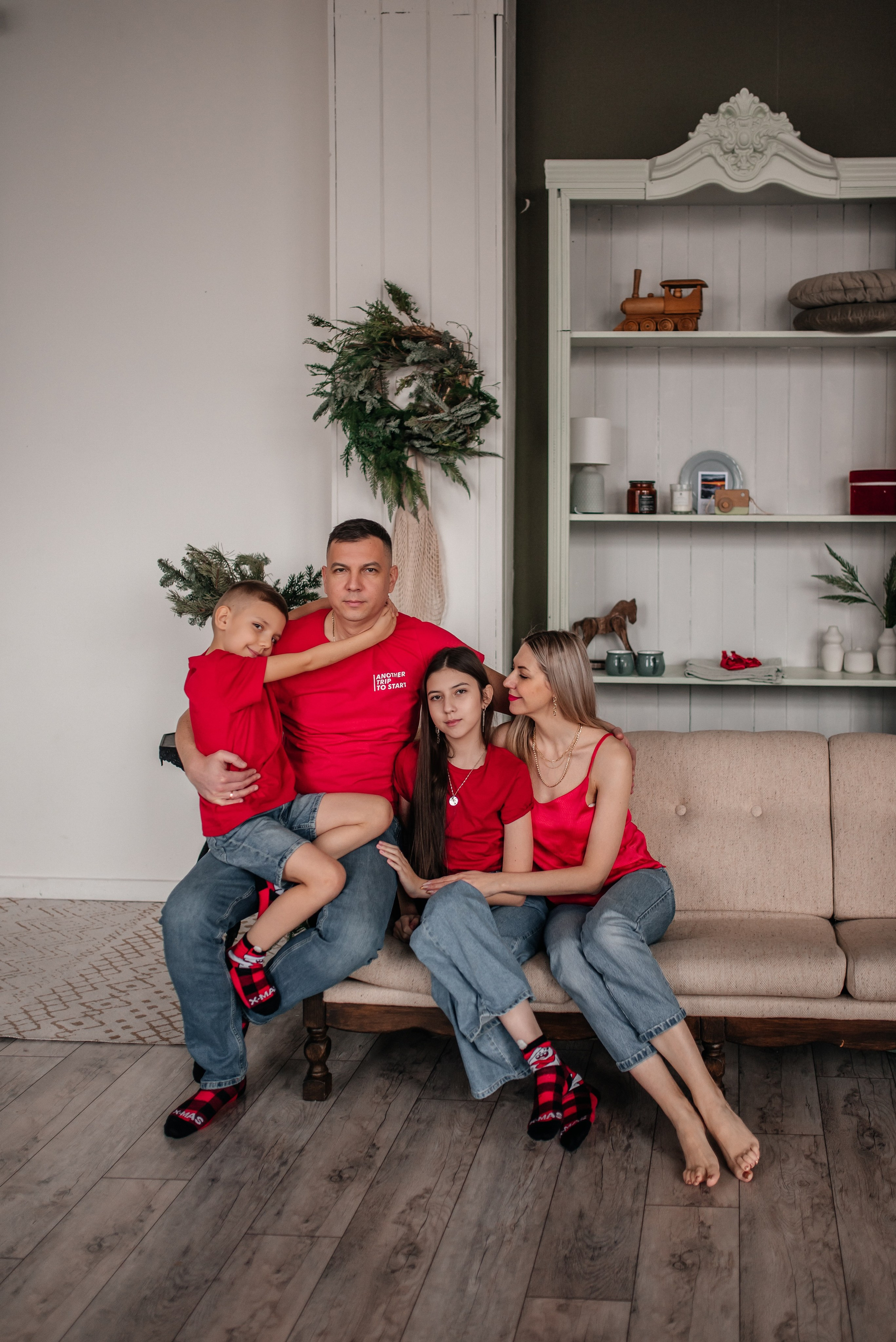 Новогодняя семейная, 2024. Главная