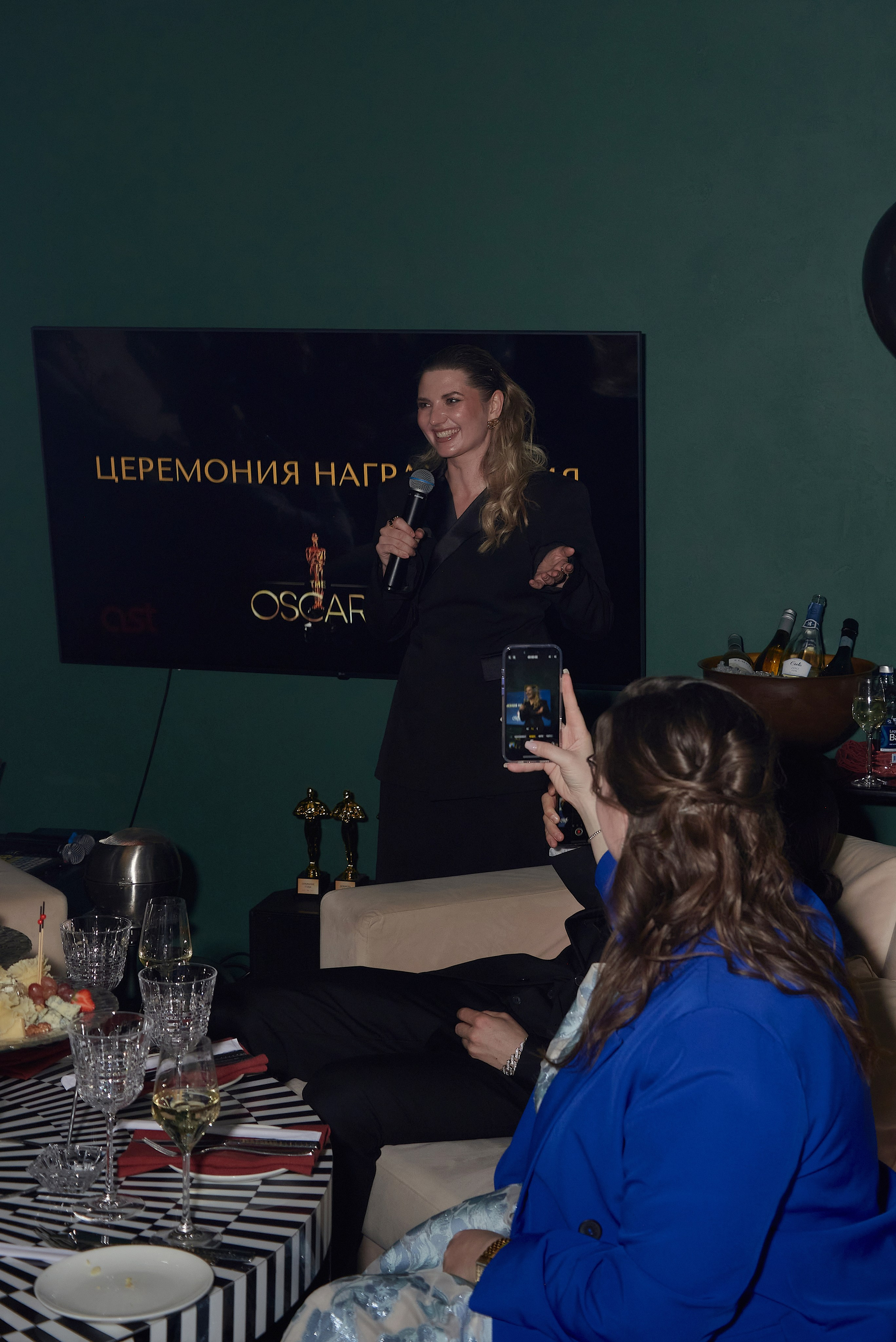 День рождения Светланы Пинигиной в караоке Divas. Наталия Дианова — фотограф для брендов и экспертов в Москве