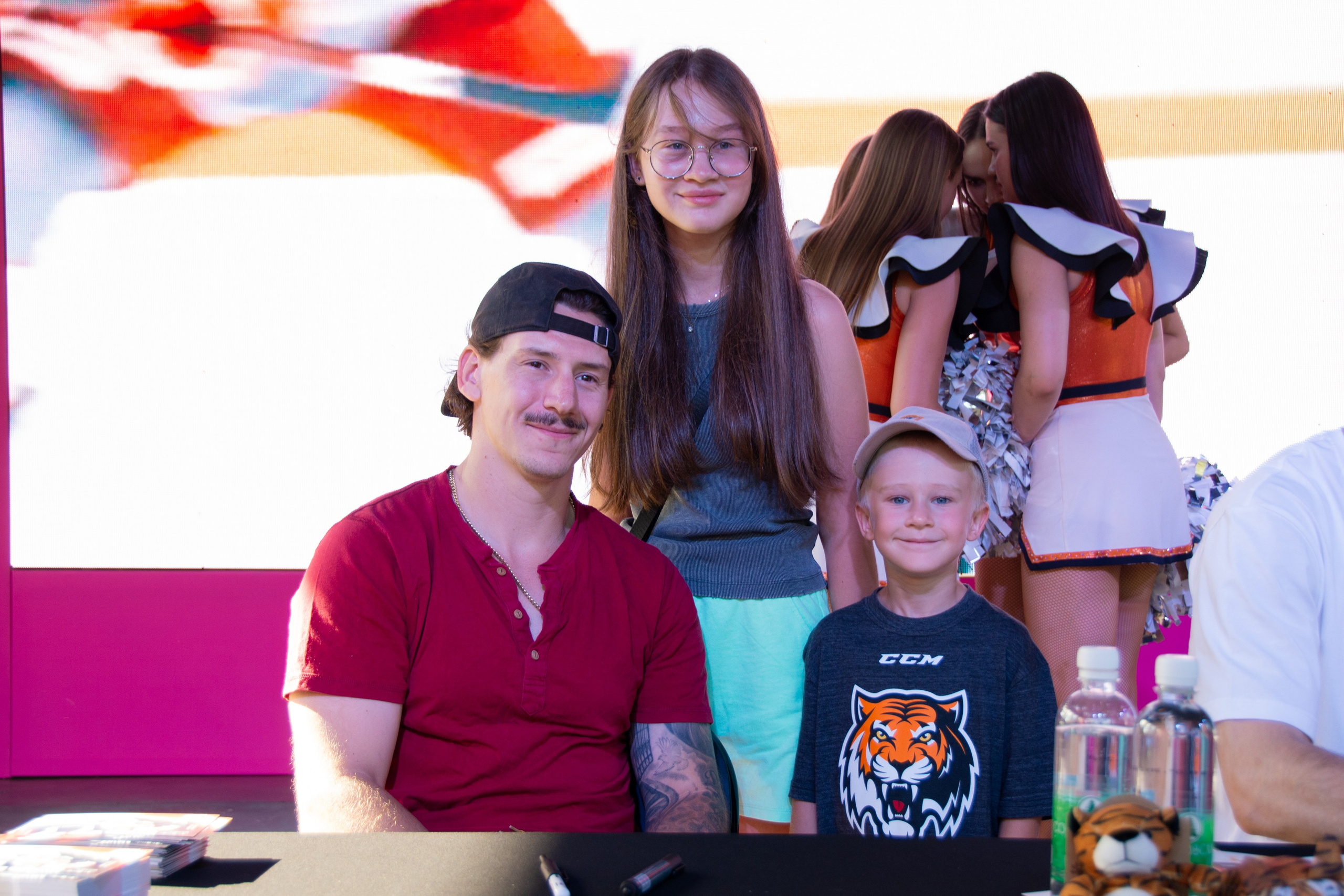 Автограф сессия ХК «Амур». Семейный и репортажный фотограф в Хабаровске Татьяна Болычева