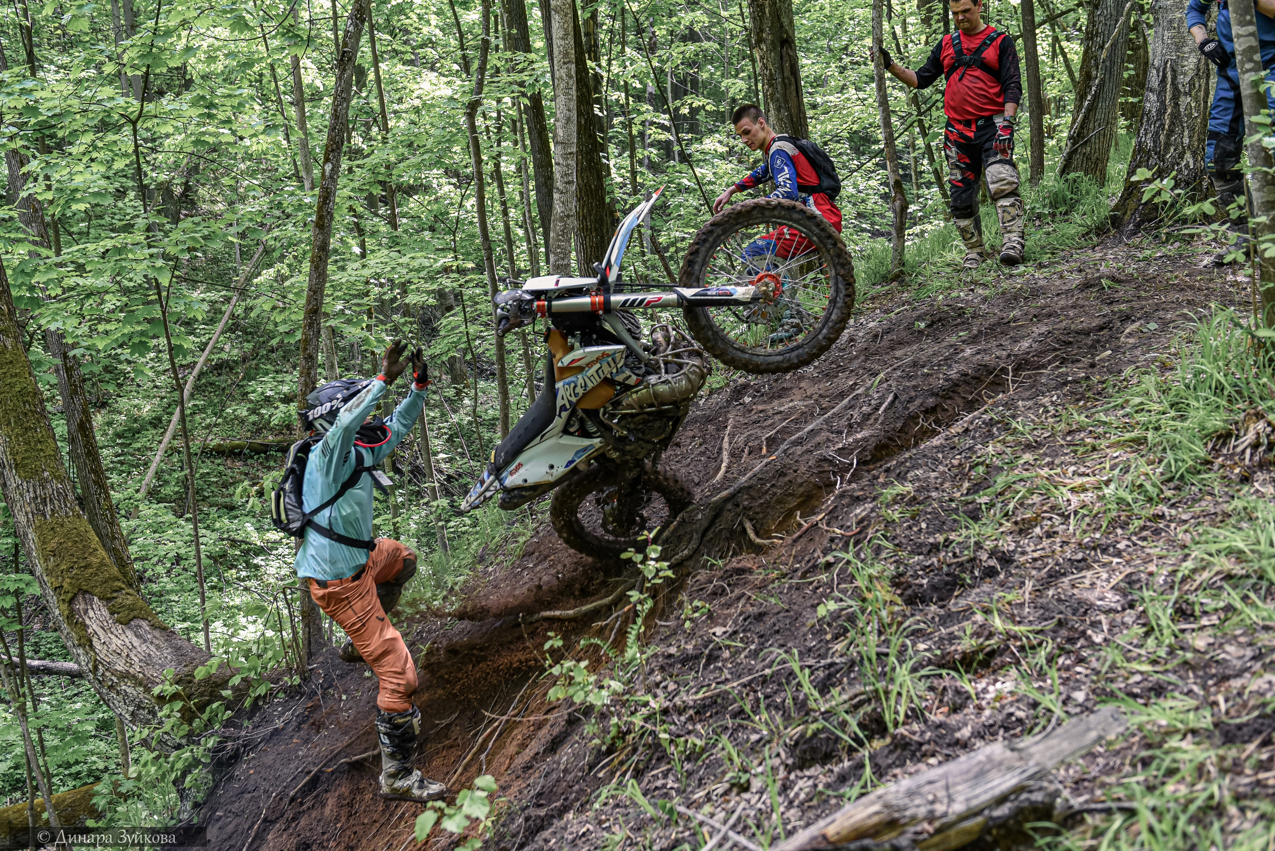 На местности. Каменки. Этап II. Мотофотограф в Нижнем Новгороде Динара Зуйкова