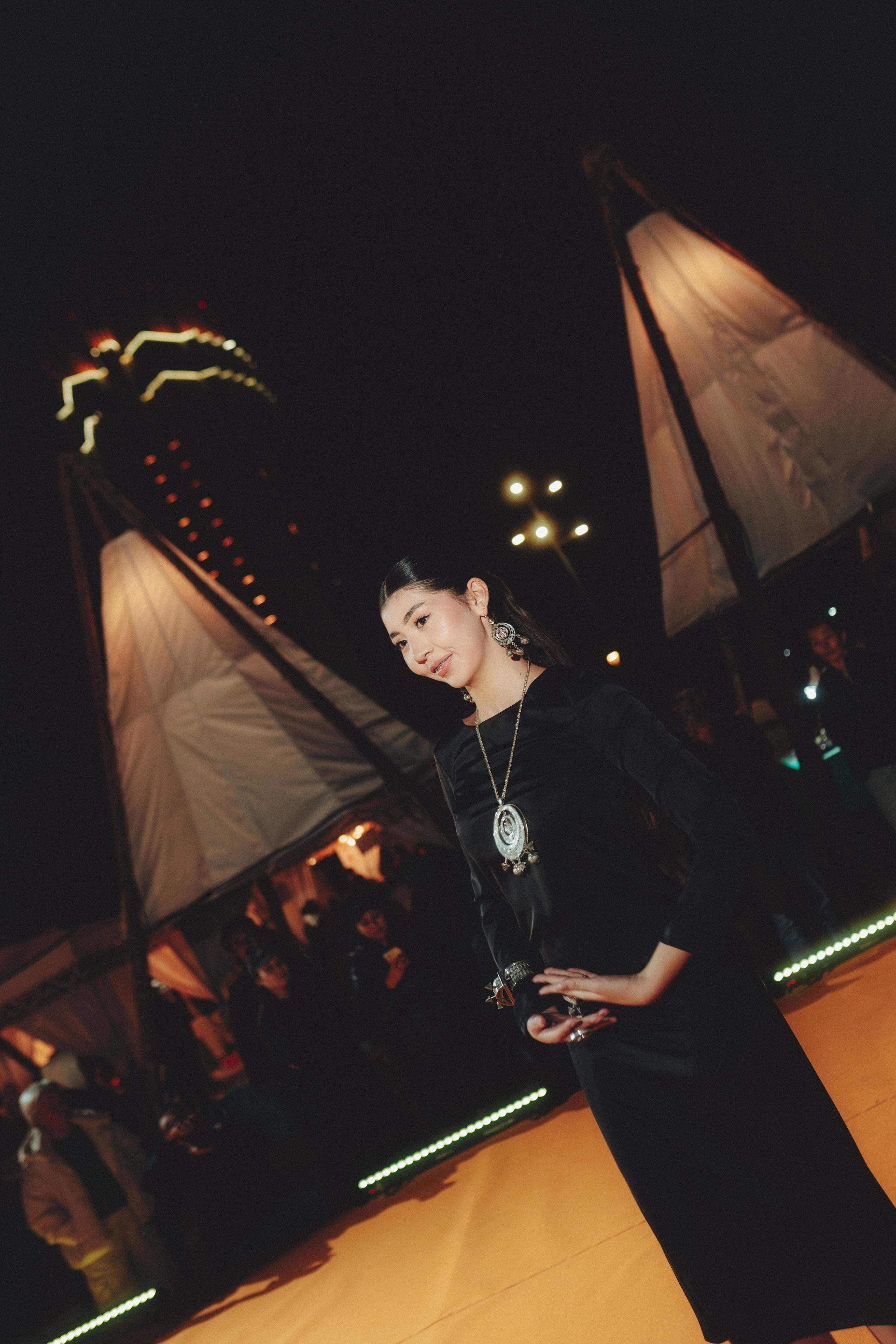 ETHNIC FASHION SHOWS / THE PODIUM