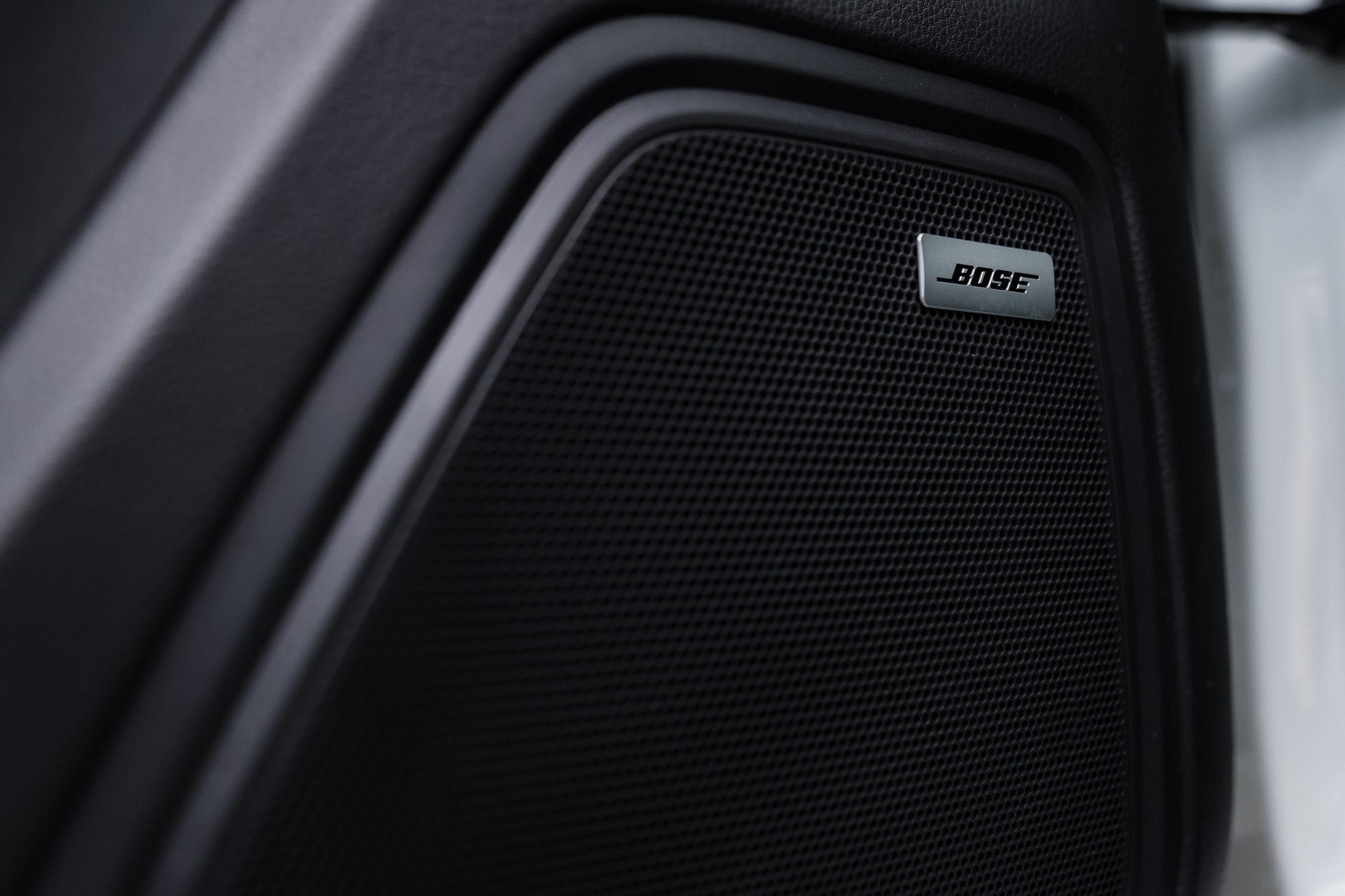 2021 PORSCHE MACAN S. Mixturecaptures