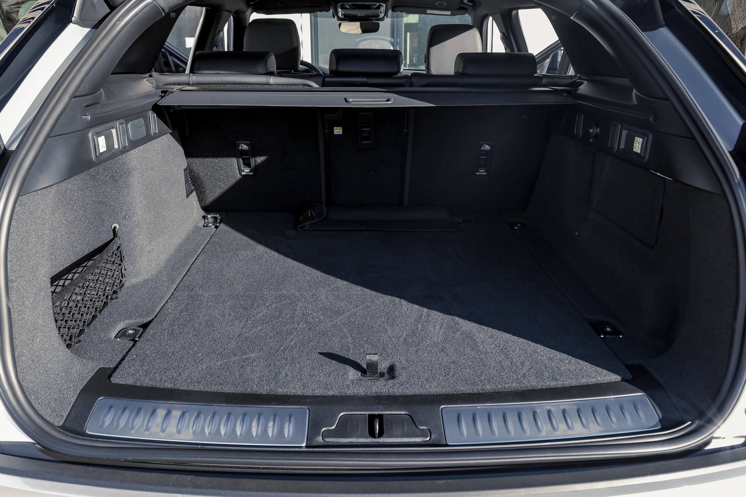 2024 Range Rover Velar 2.0 AT. Mixturecaptures