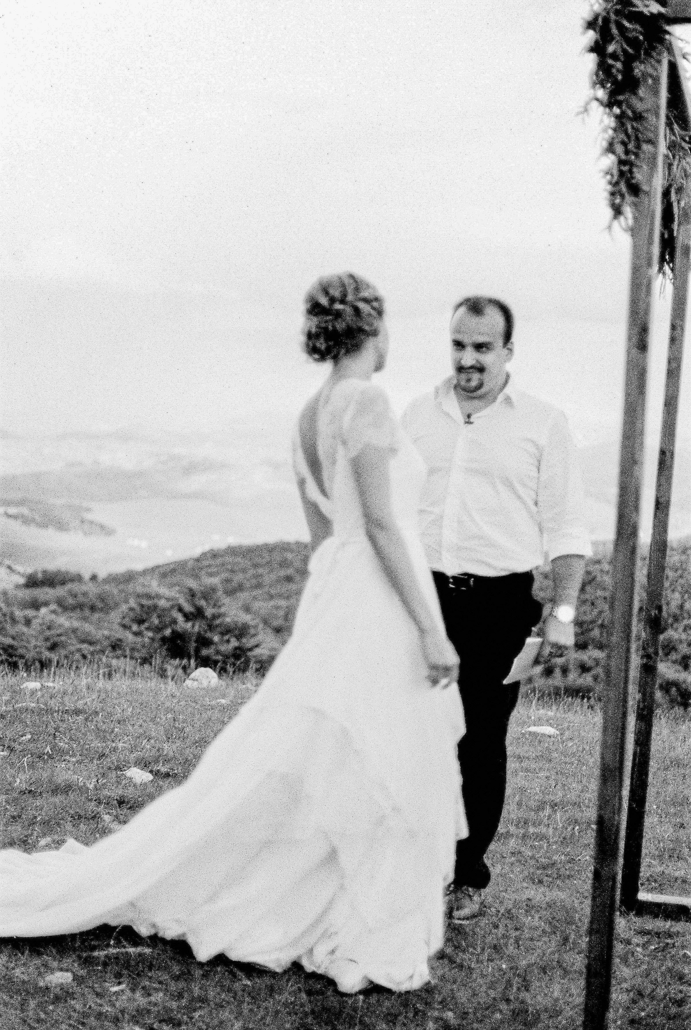 Свадебный фотограф на плёнку в Москве и Черногории