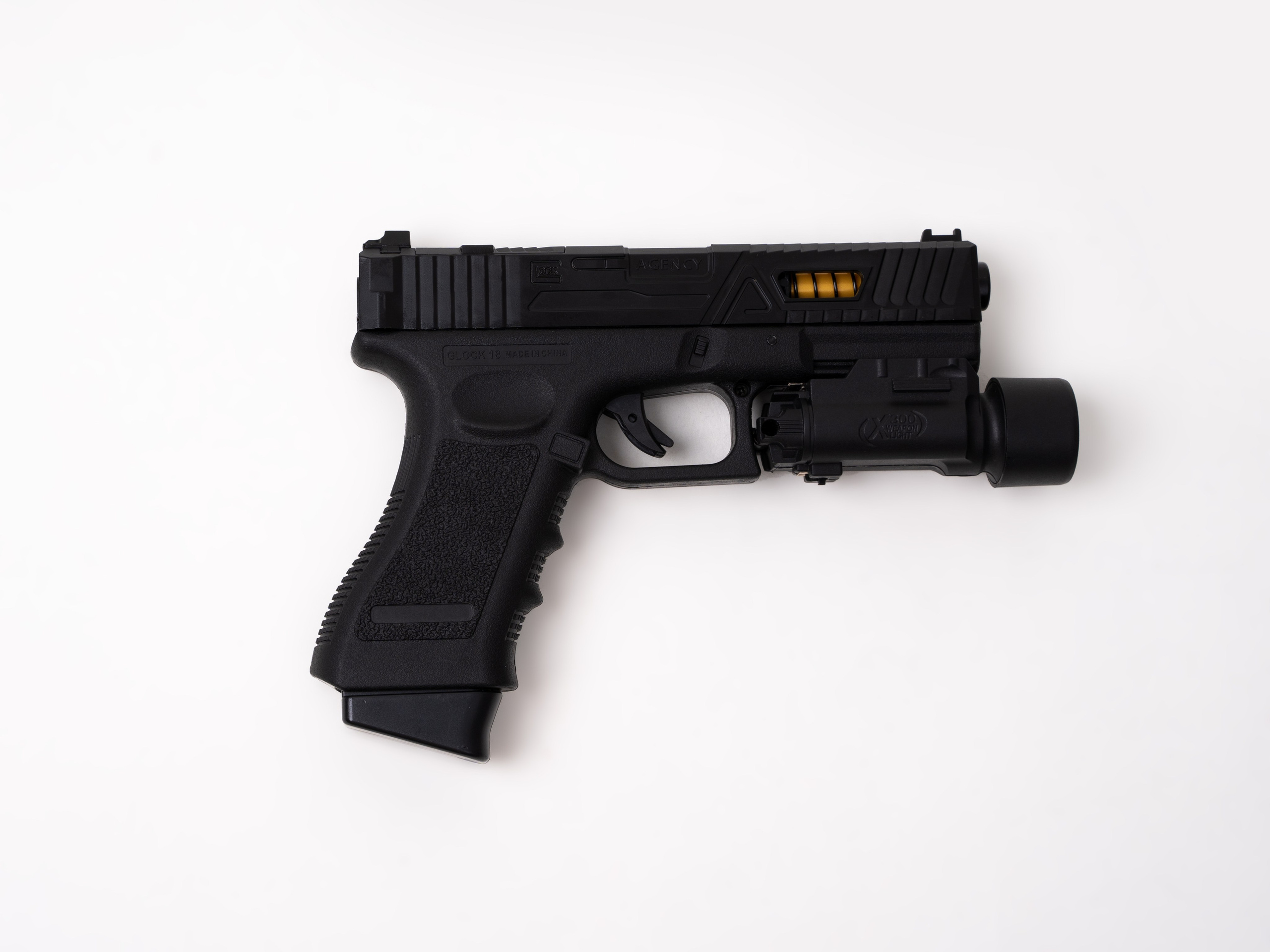 На белом фоне для каталогов. Фотограф и видеограф в Тольятти, Самаре Дёмина Мария